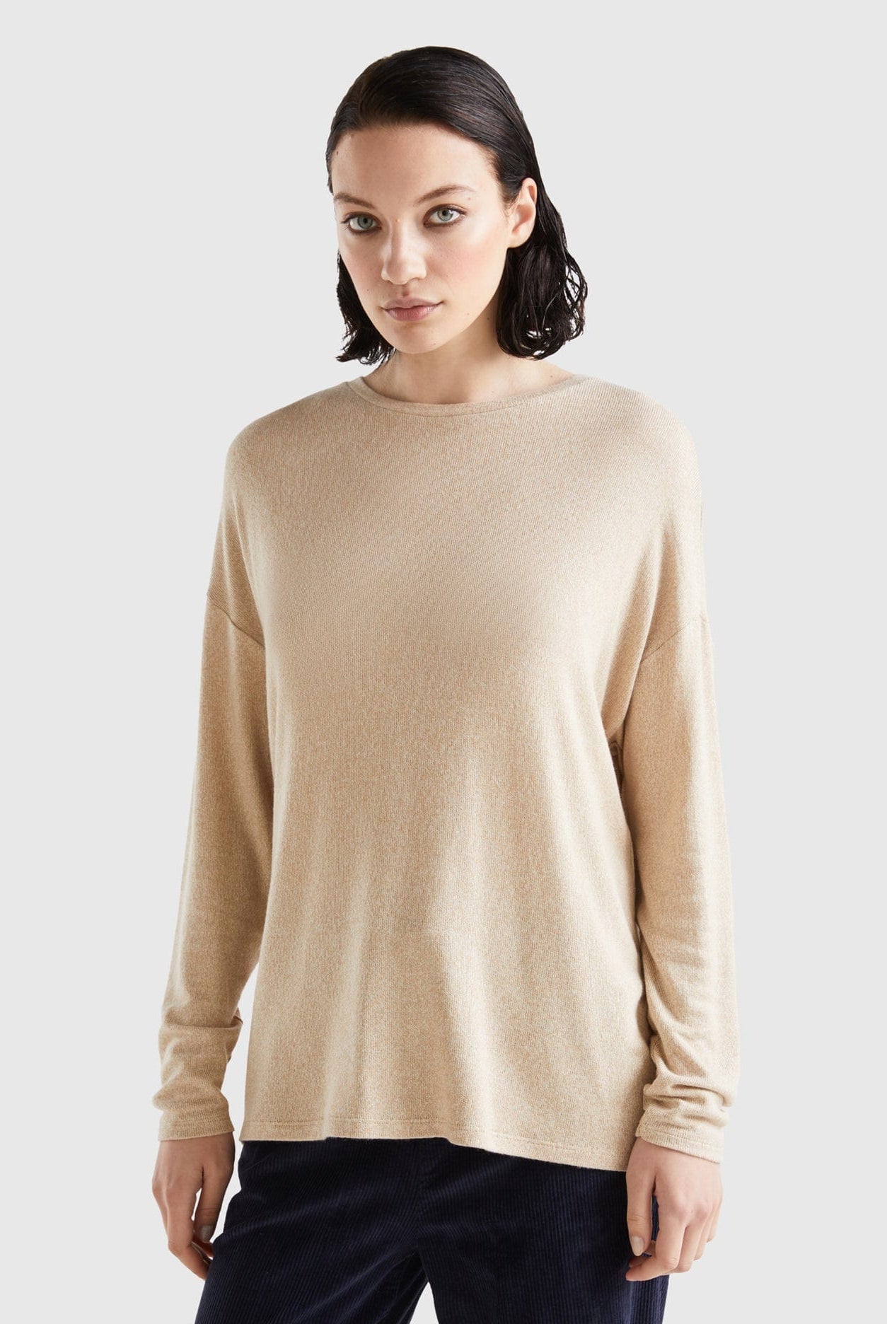 يونايتد كولورز اوف بينيتون تيشيرت نسائي طويل الأكمام من الفيسكوز المطاطي