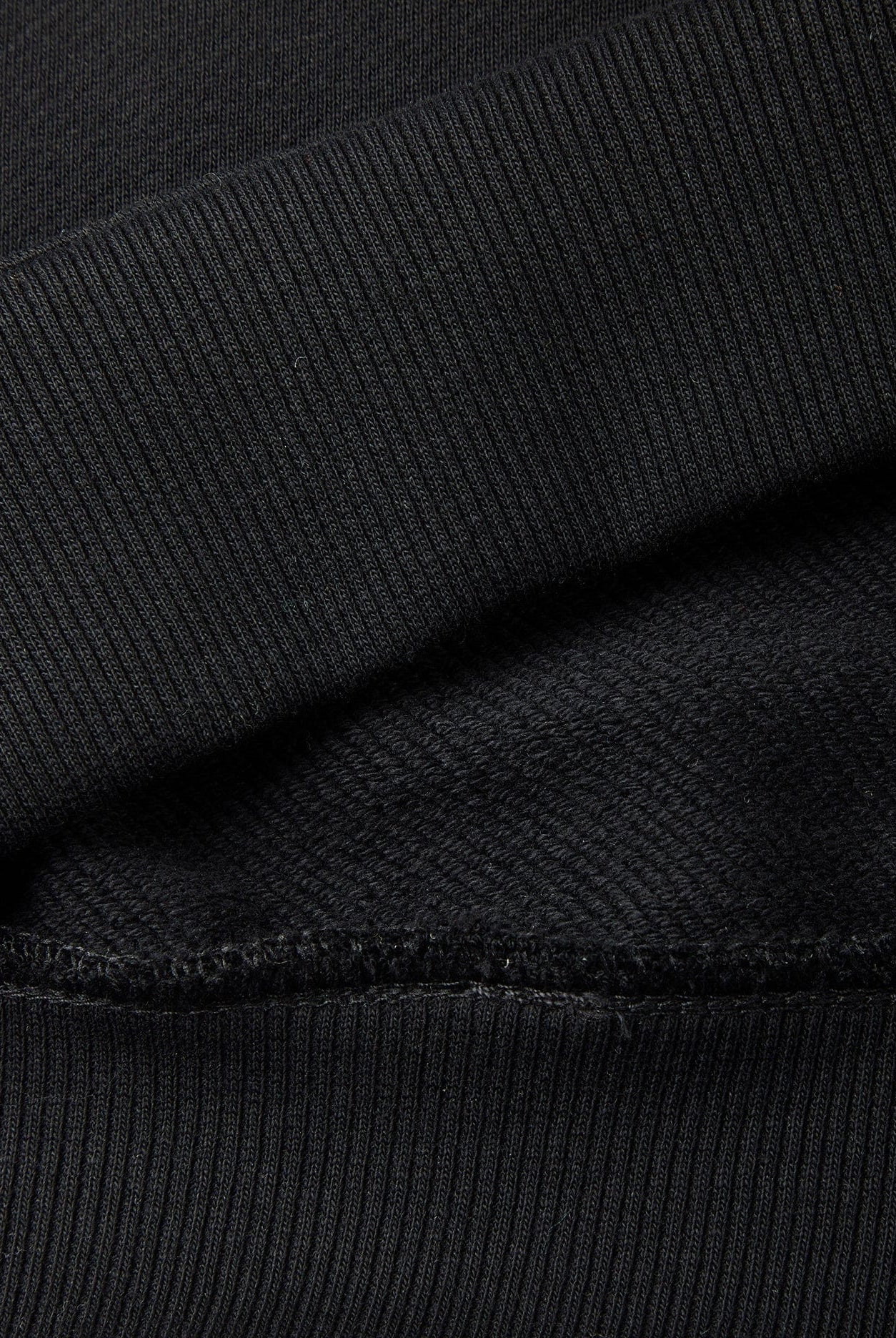 يونايتد كولورز اوف بينيتون سويت شيرت بطباعة أرنب أمامية كم طويل نسائي