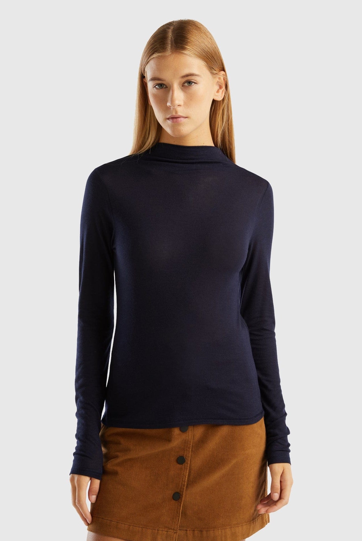 يونايتد كولورز اوف بينيتون تي شيرت من خليط الصوف والفسكوز كم طويل رجالي