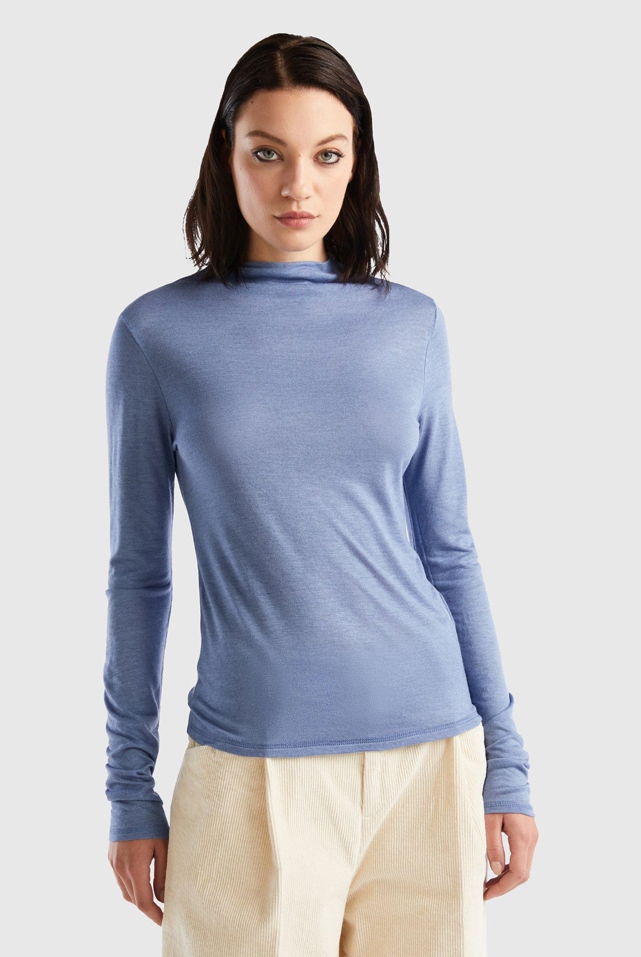 يونايتد كولورز اوف بينيتون تي شيرت من خليط الصوف والفسكوز كم طويل رجالي