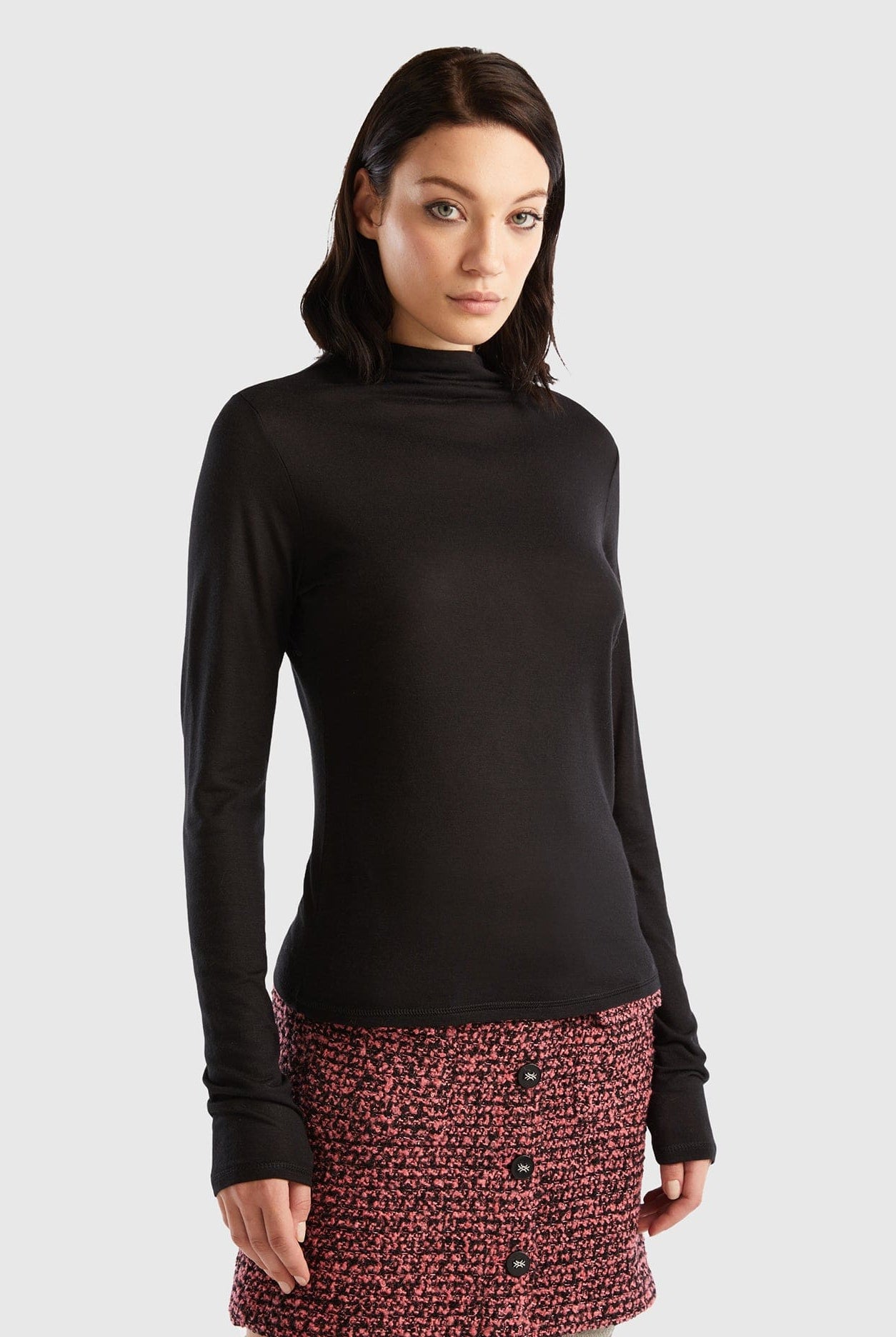 يونايتد كولورز اوف بينيتون تي شيرت من خليط الصوف والفسكوز كم طويل رجالي