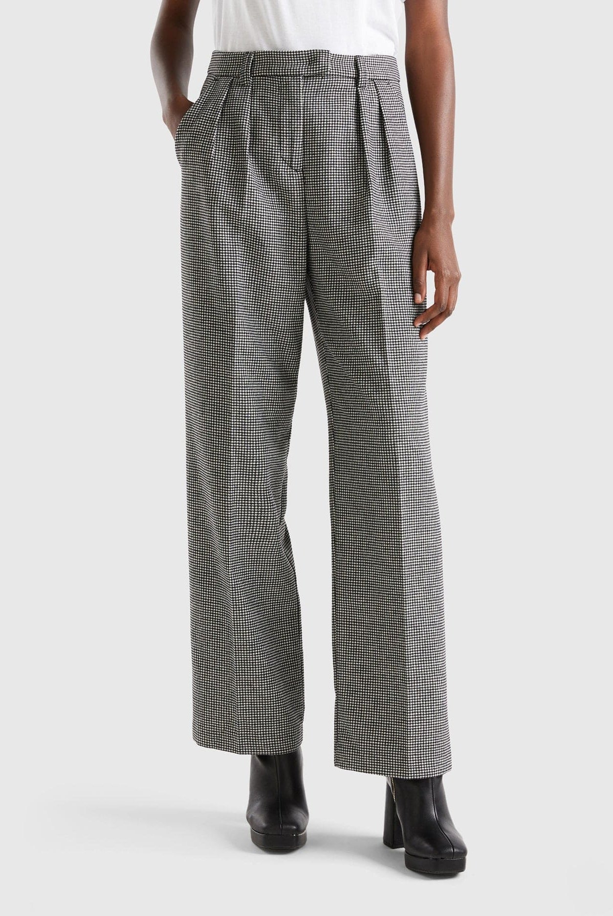 يونايتد كولورز اوف بينيتون بنطلون واسع الساق بنقشة نسائي