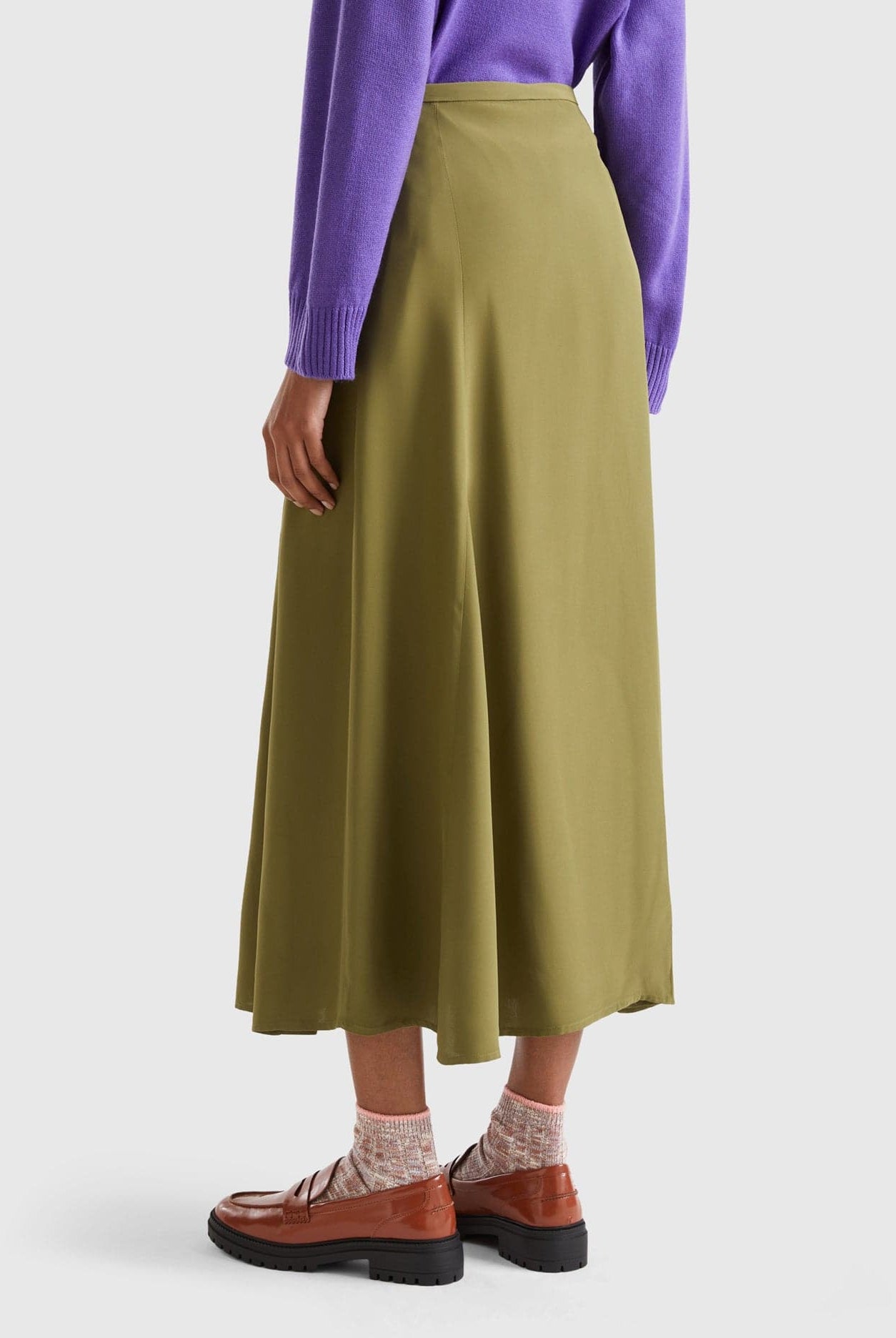 يونايتد كولورز اوف بينيتون تنورة ميدي نسائي ساتان