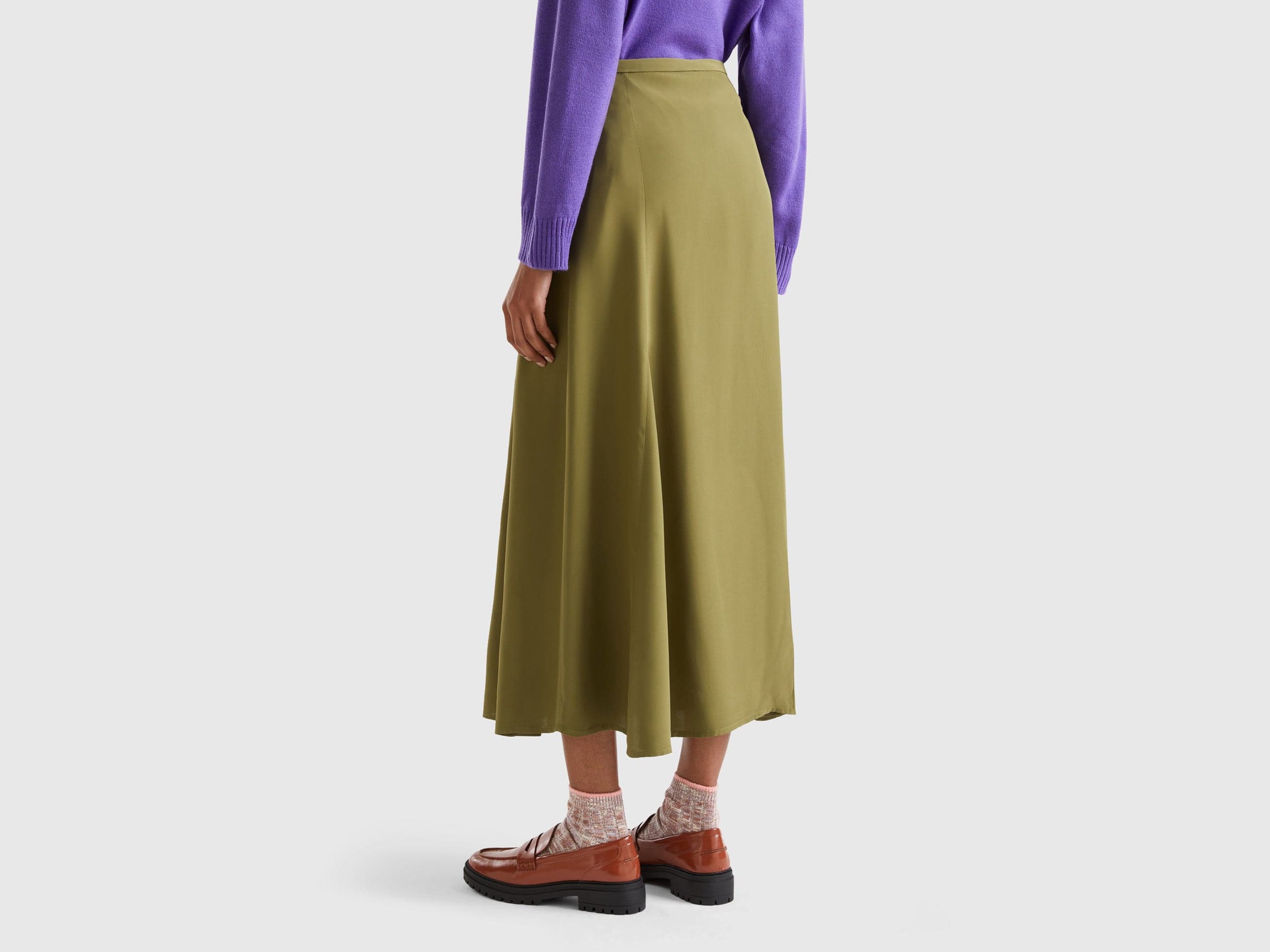 يونايتد كولورز اوف بينيتون تنورة ميدي نسائي ساتان