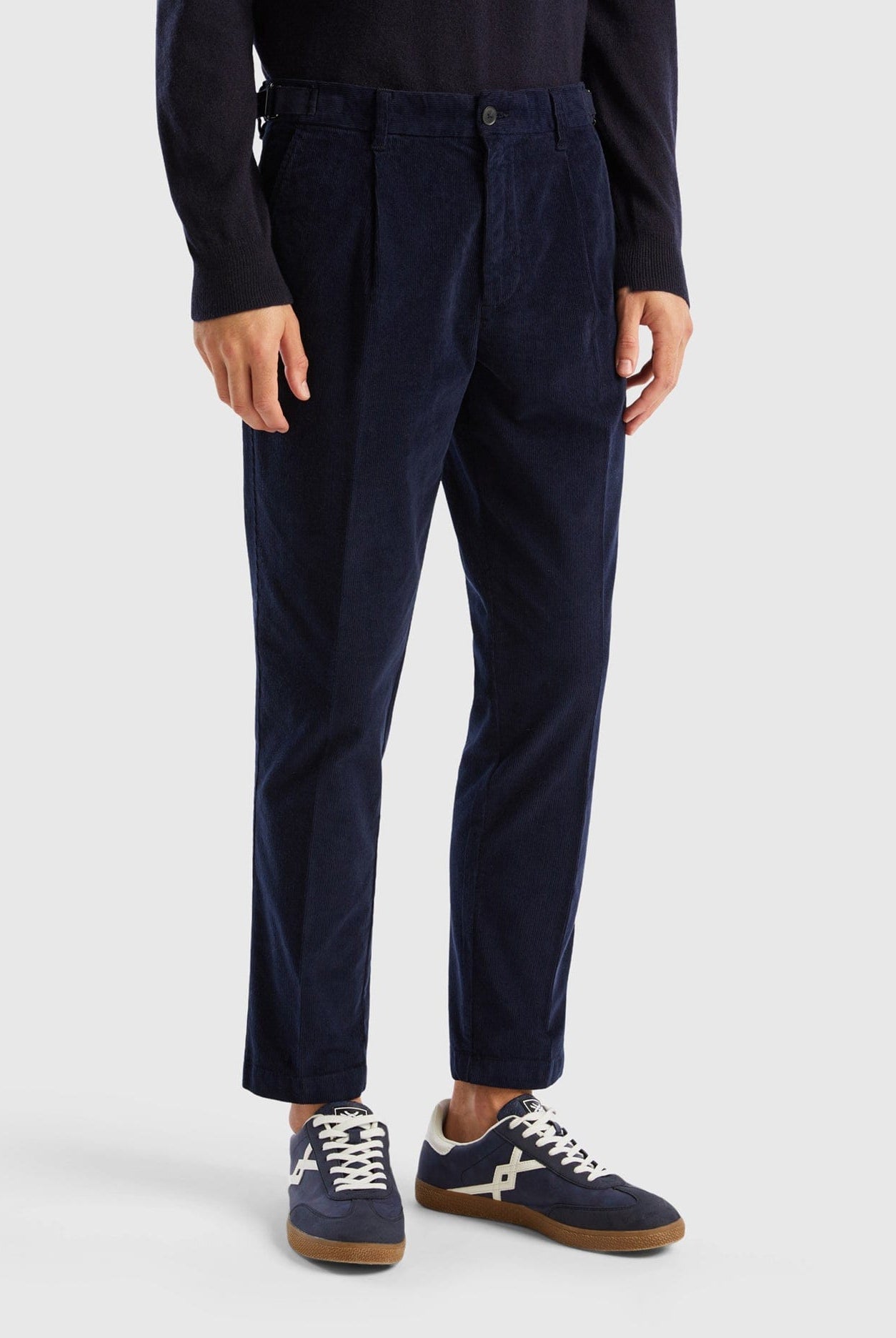 يونايتد كولورز اوف بينيتون بنطلون مخمل مطوي بقصة ضيقة رجالي