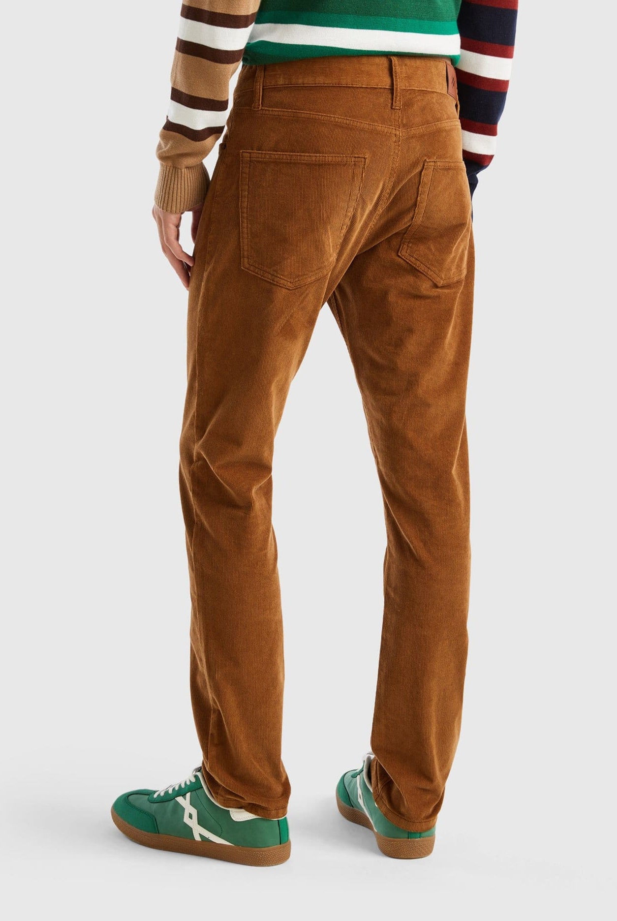 يونايتد كولورز اوف بينيتون بنطلون جيب قطيفة بخمسة جيوب نسائي