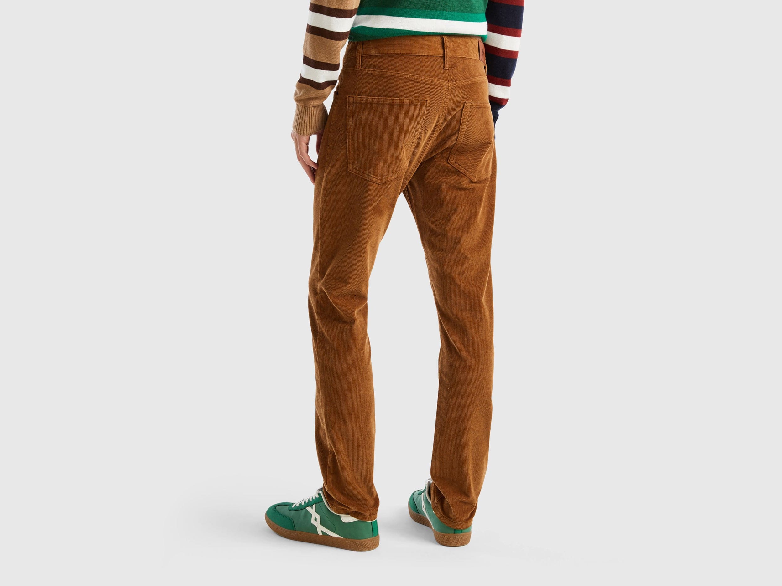 يونايتد كولورز اوف بينيتون بنطلون جيب قطيفة بخمسة جيوب نسائي