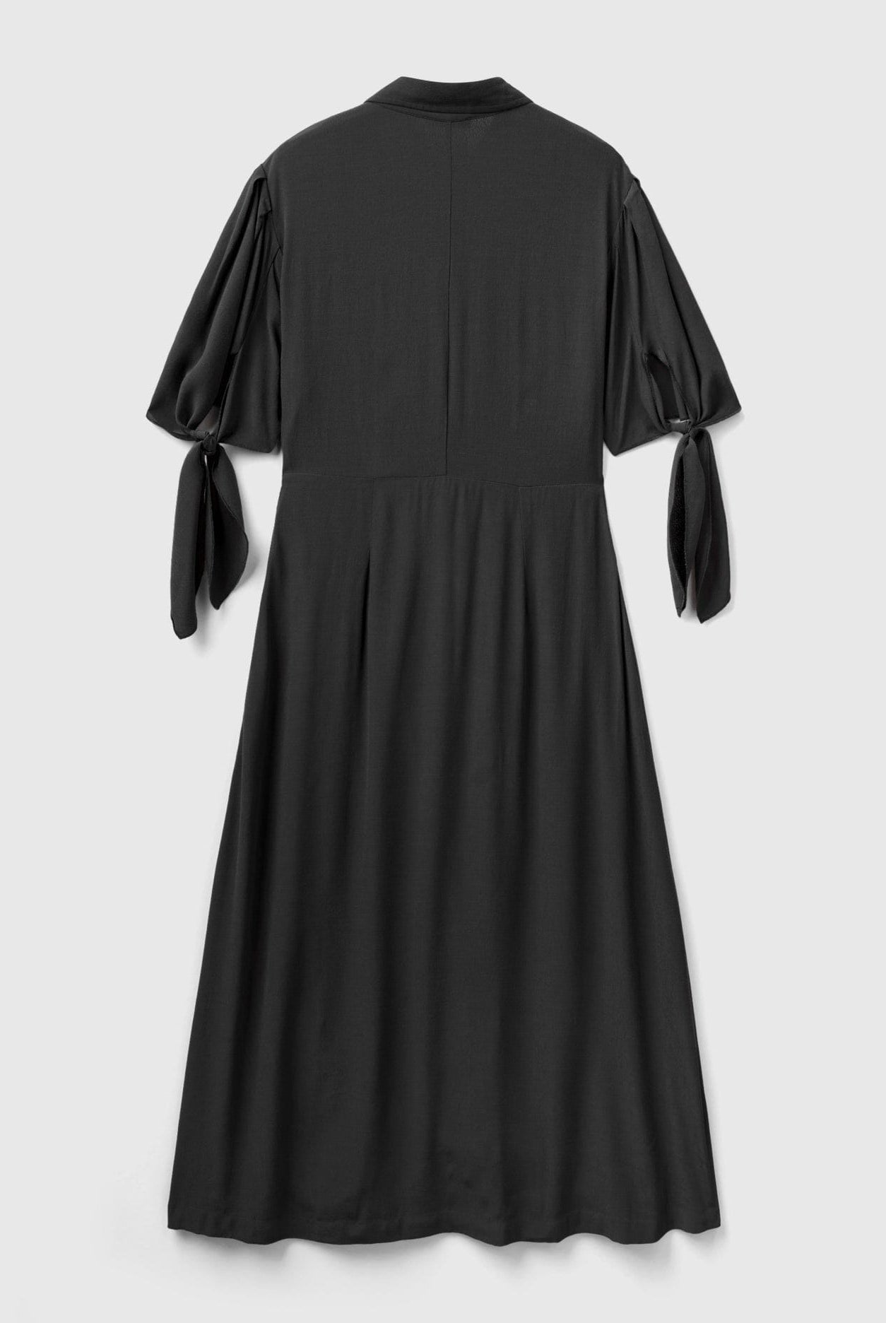 يونايتد كولورز اوف بينيتون فستان نسائي ميدي بياقة