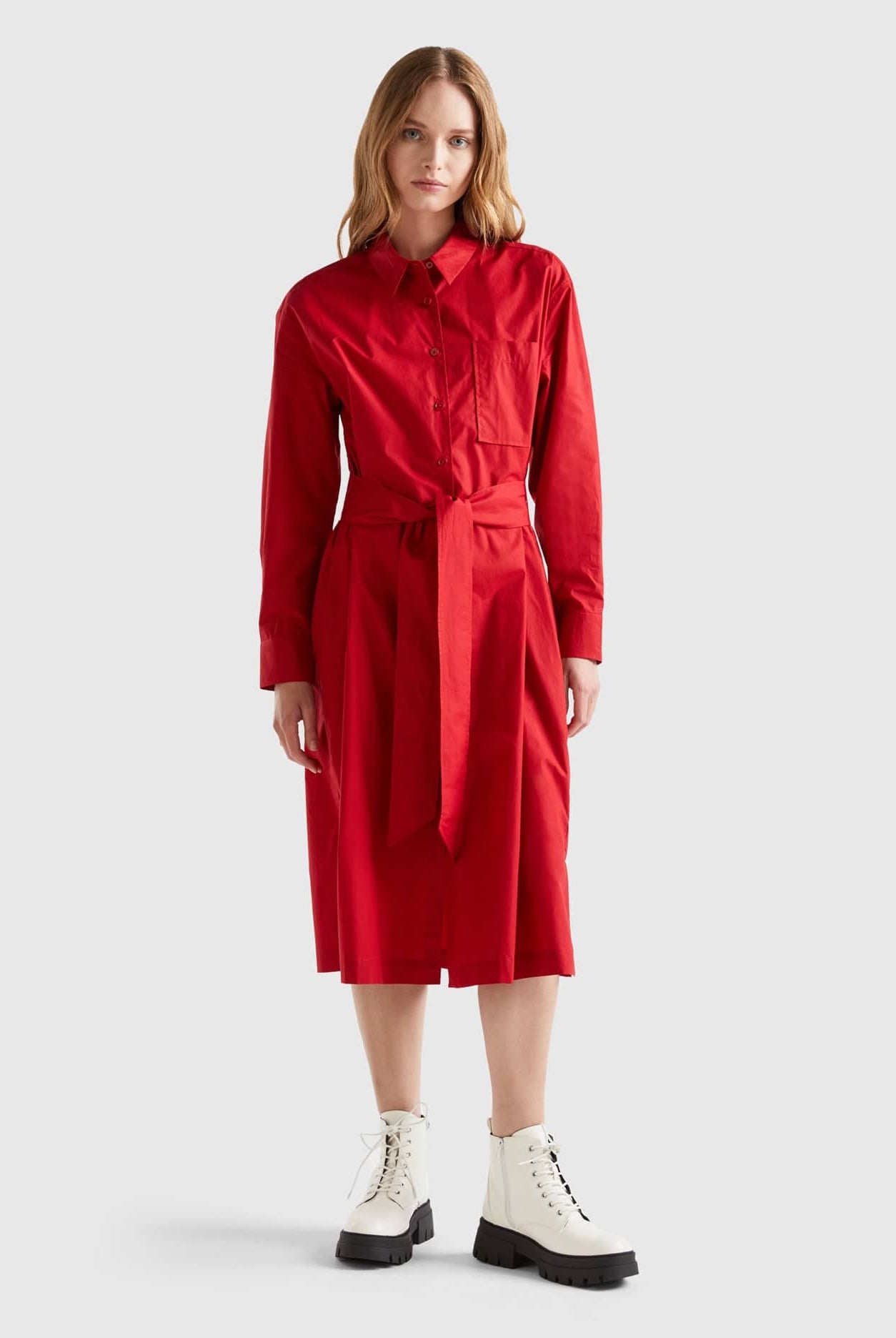 يونايتد كولورز اوف بينيتون فستان نسائي قميص ميدي مع حزام عالخصر وجيب عالصدر