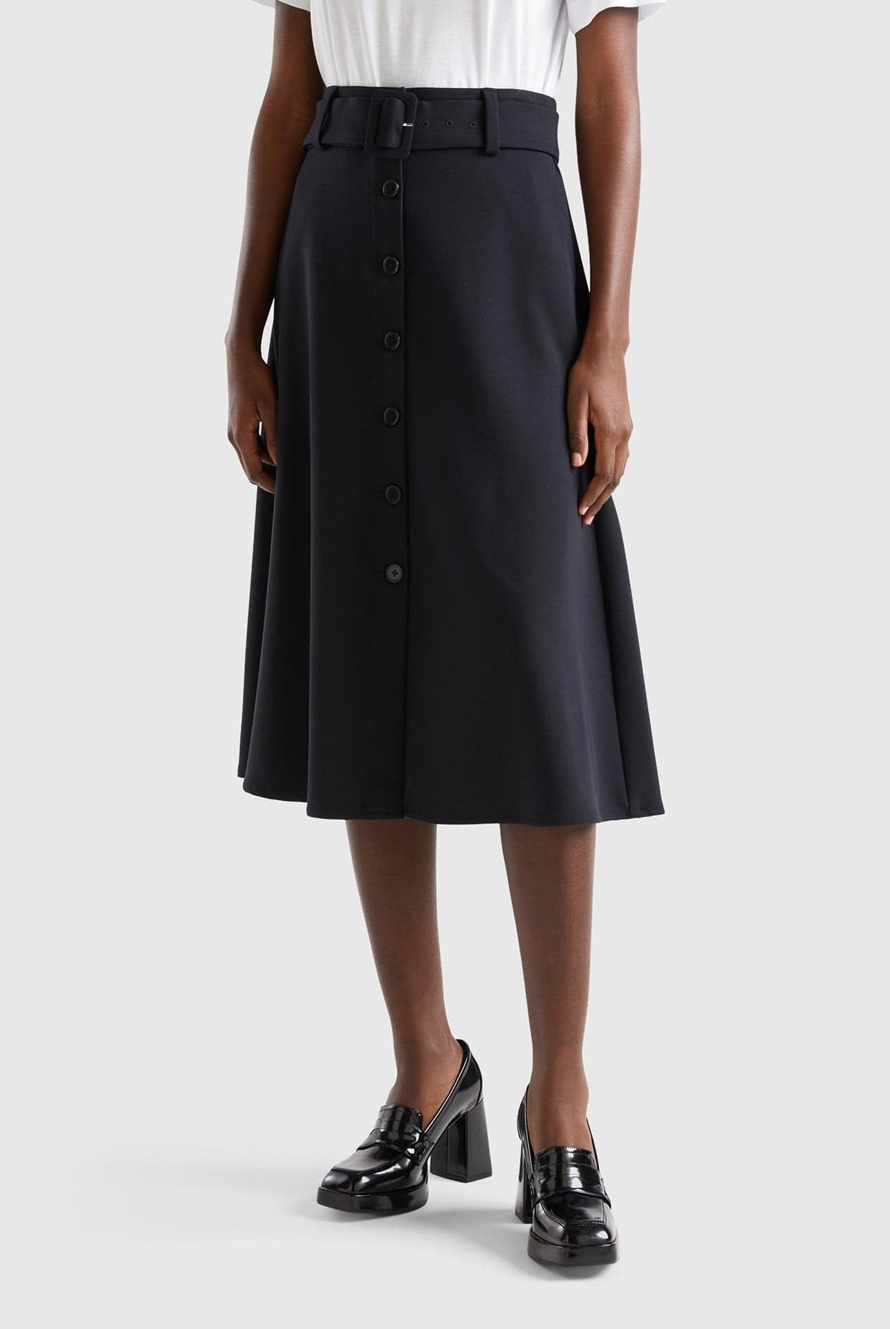 يونايتد كولورز اوف بينيتون تنورة ميدي بأزرار أمامية