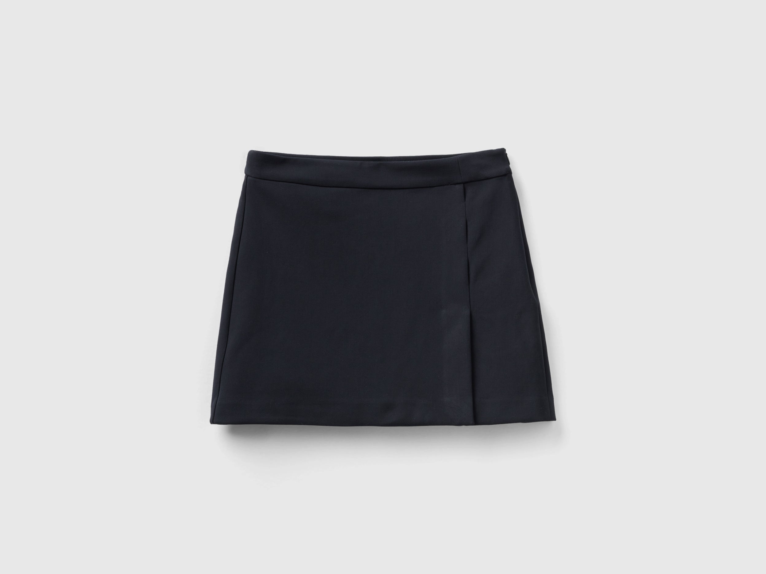 يونايتد كولورز اوف بينيتون تنورة ميني قصيرة نسائية بسحاب جانبي من البولي فيسكوز