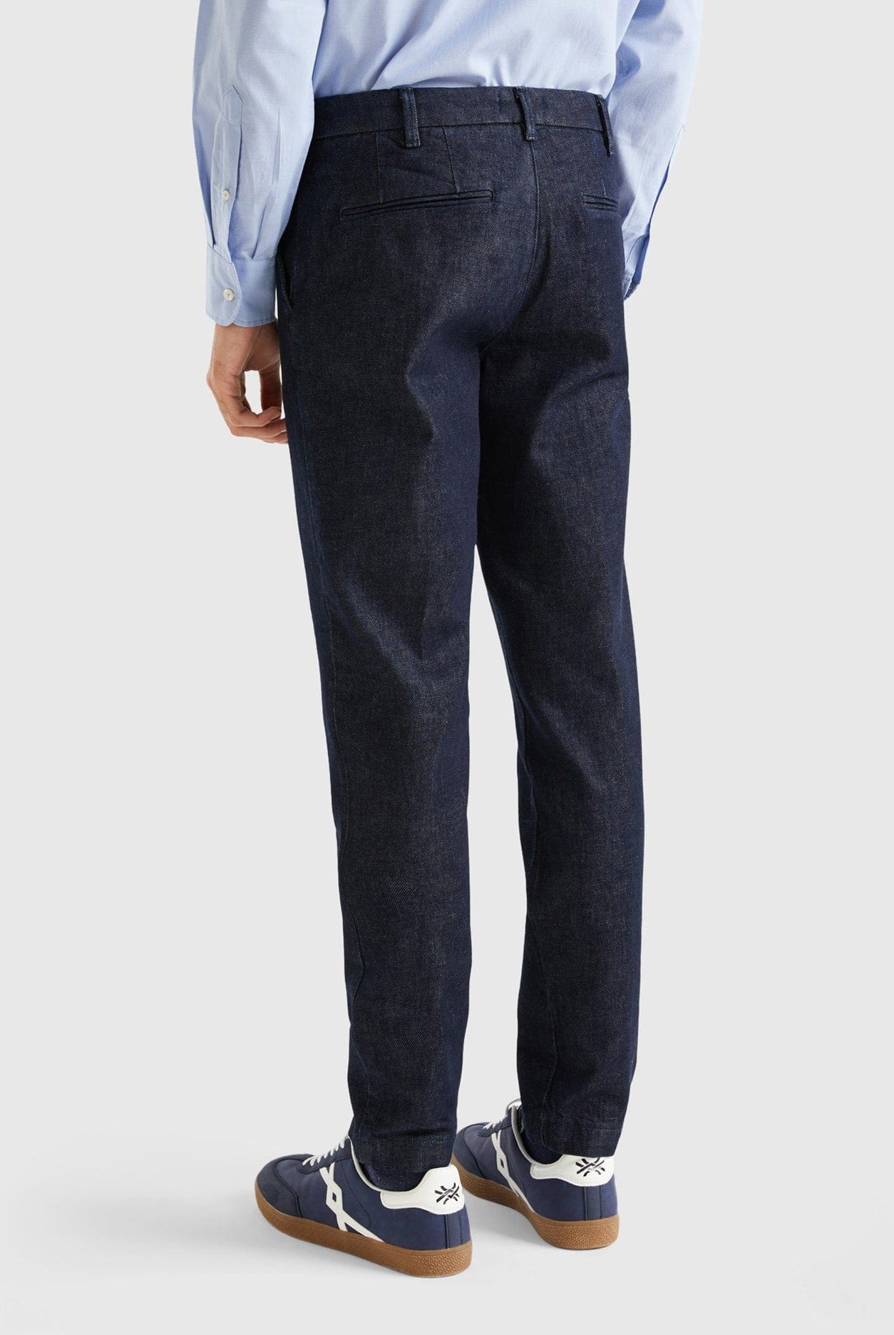 يونايتد كولورز اوف بينيتون بنطلون جينز رجالي ضيق قصة تشينو