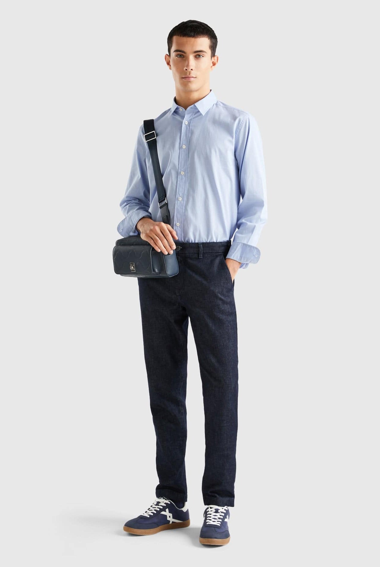 يونايتد كولورز اوف بينيتون بنطلون جينز رجالي ضيق قصة تشينو