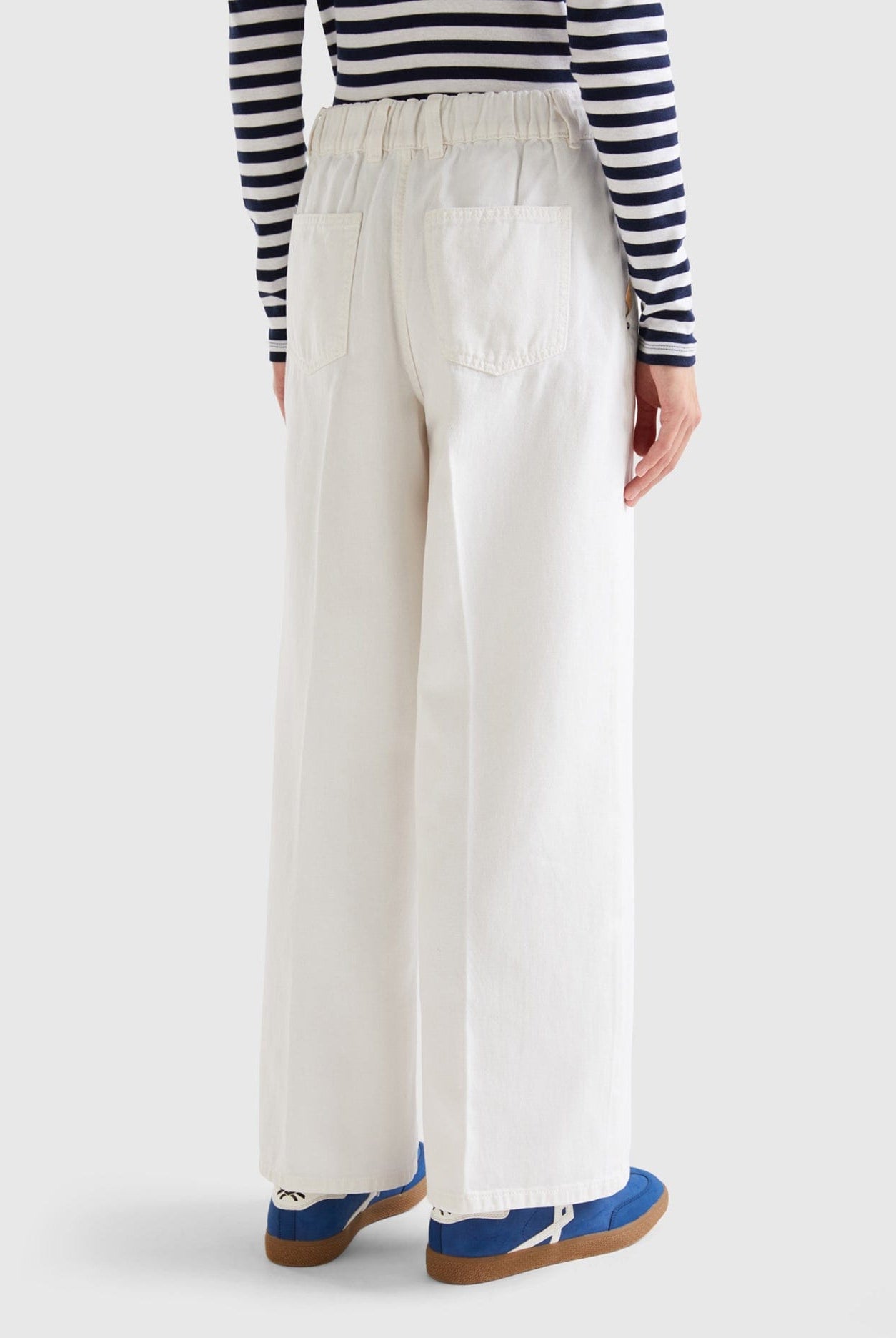 يونايتد كولورز اوف بينيتون بنطال بخصر عالي وأرجل واسعة