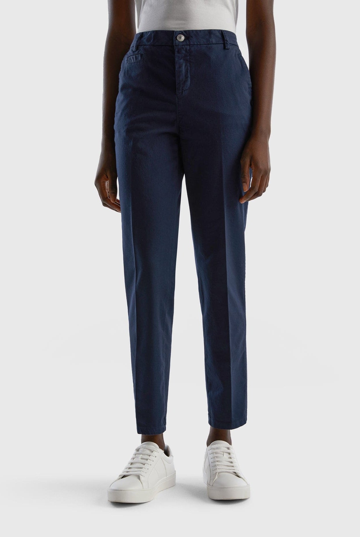 يونايتد كولورز اوف بينيتون بنطلون تشينو نسائي قطن ضيق