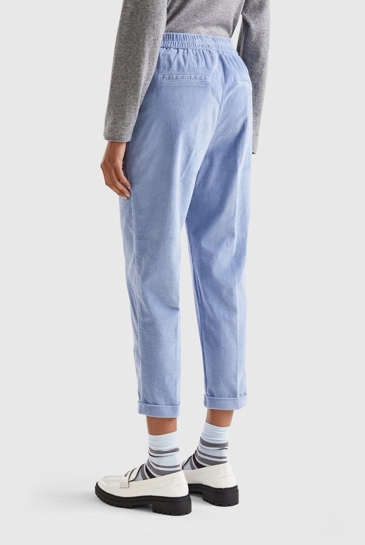 يونايتد كولورز اوف بينيتون بنطلون تشينو مخملي بخصر مطاطي رجالي