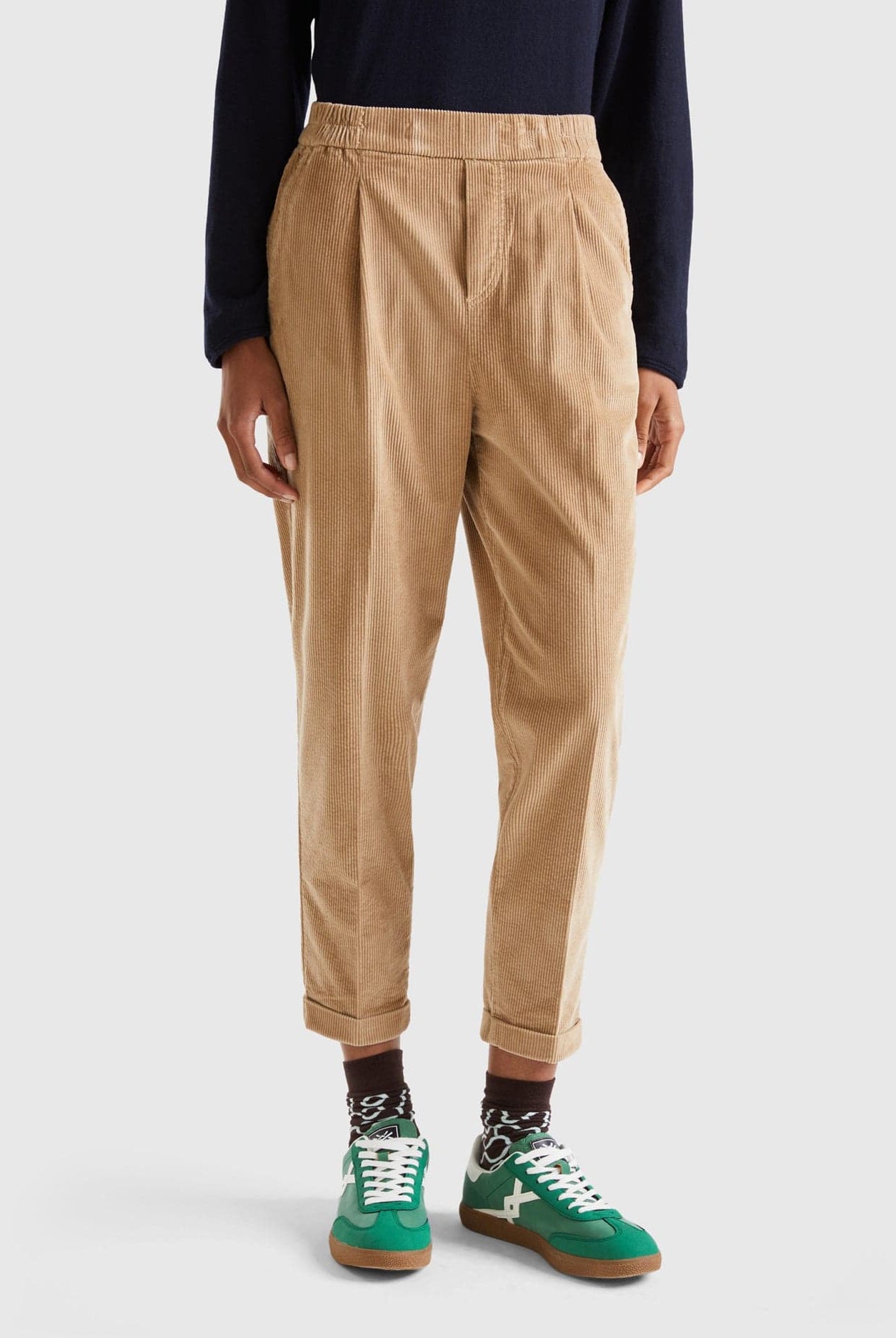 يونايتد كولورز اوف بينيتون بنطلون تشينو مخملي بخصر مطاطي رجالي