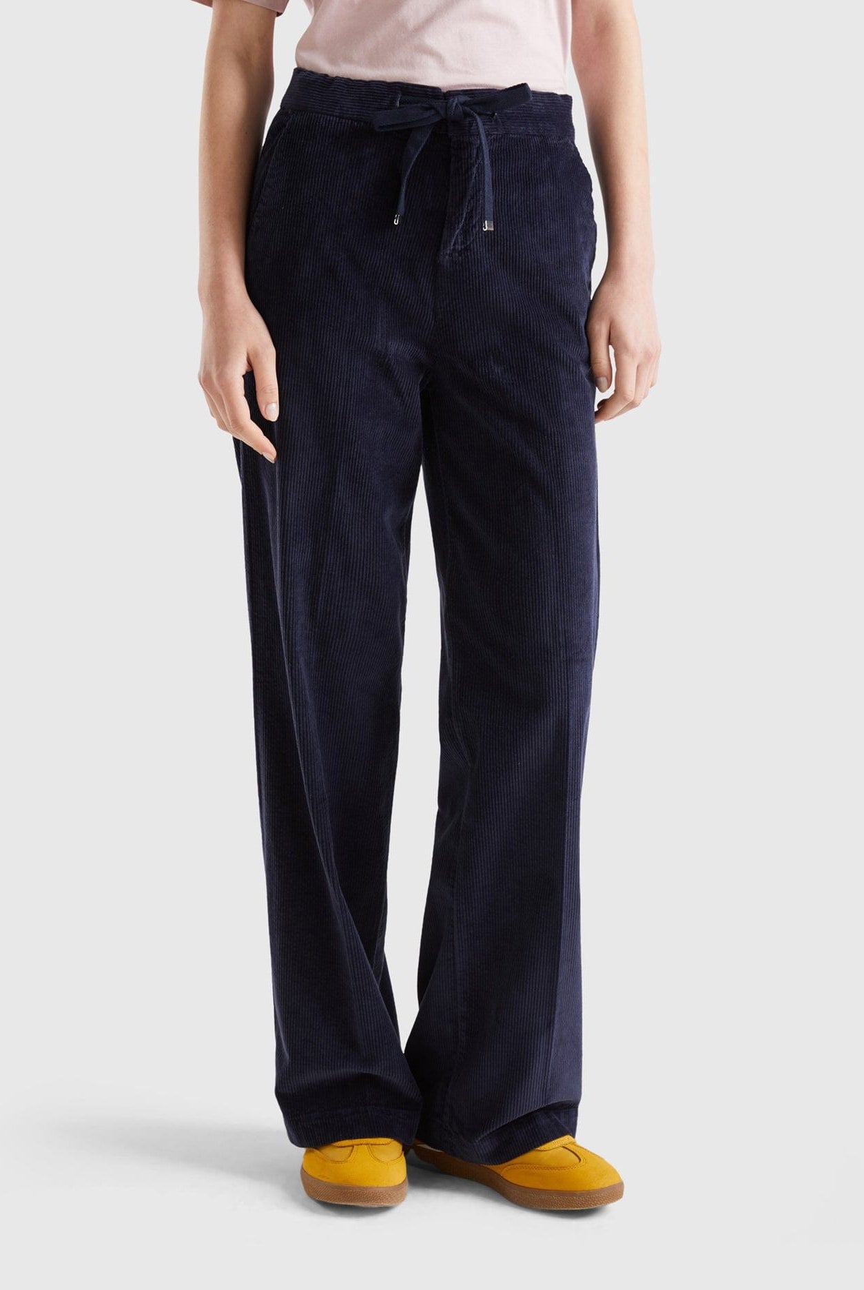 يونايتد كولورز اوف بينيتون بنطلون واسع مخملي مضلع نسائي