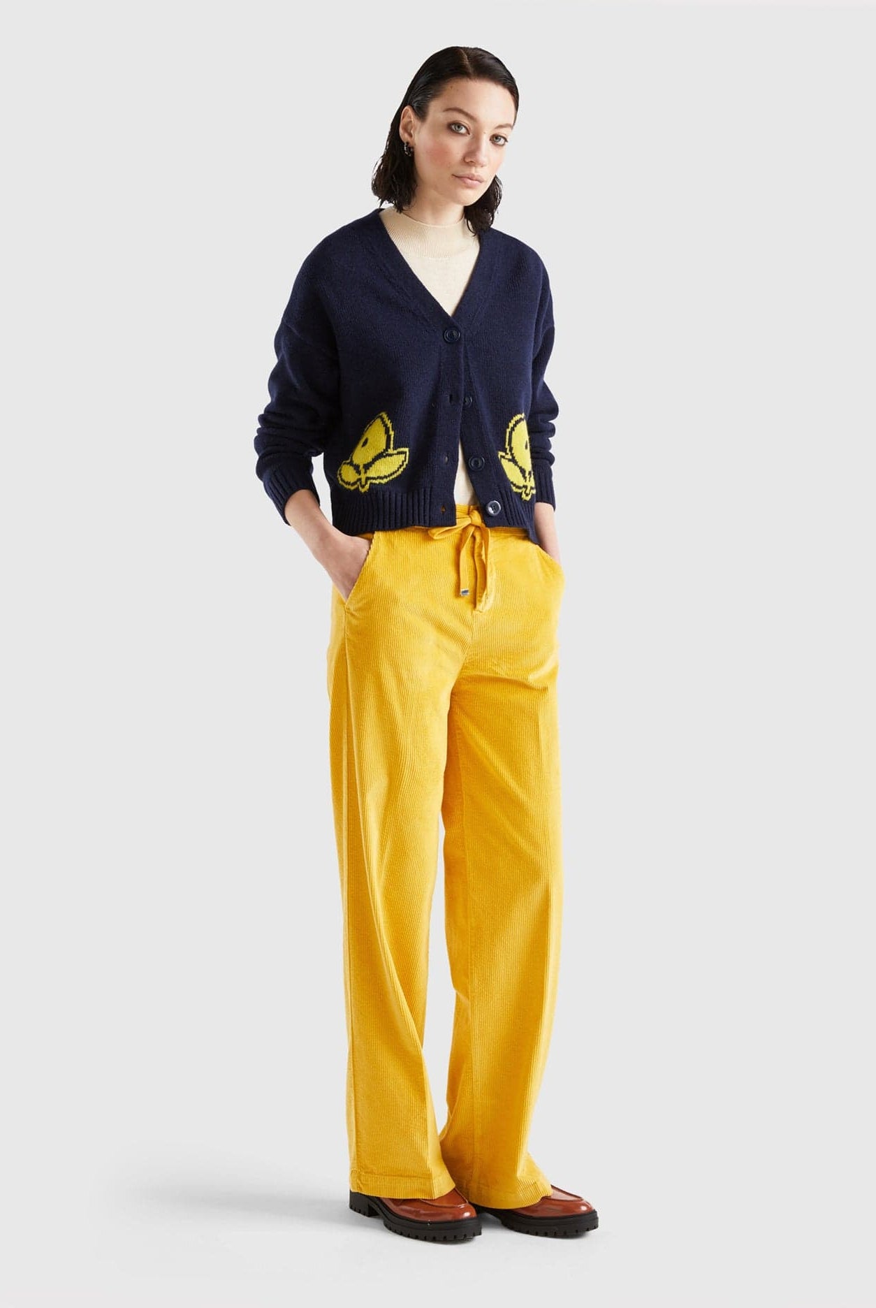 يونايتد كولورز اوف بينيتون بنطلون واسع مخملي مضلع نسائي