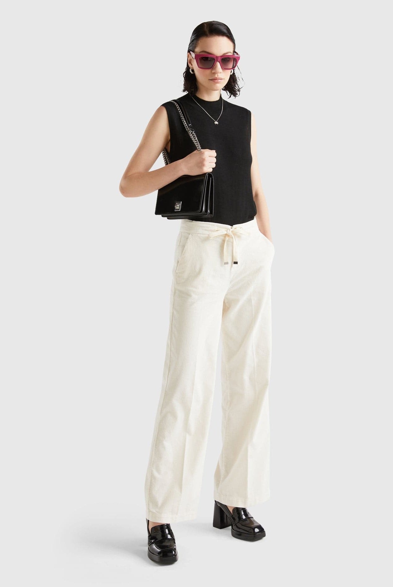 يونايتد كولورز اوف بينيتون بنطلون واسع مخملي مضلع نسائي