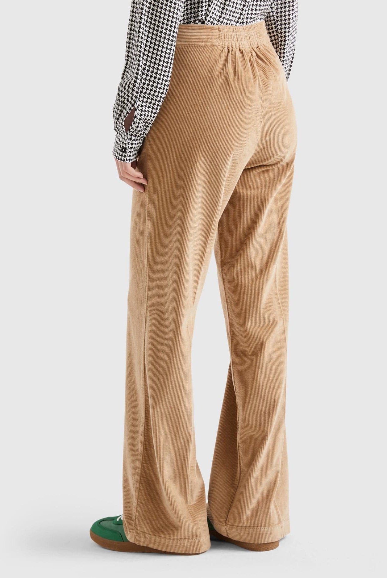 يونايتد كولورز اوف بينيتون بنطلون واسع مخملي مضلع نسائي