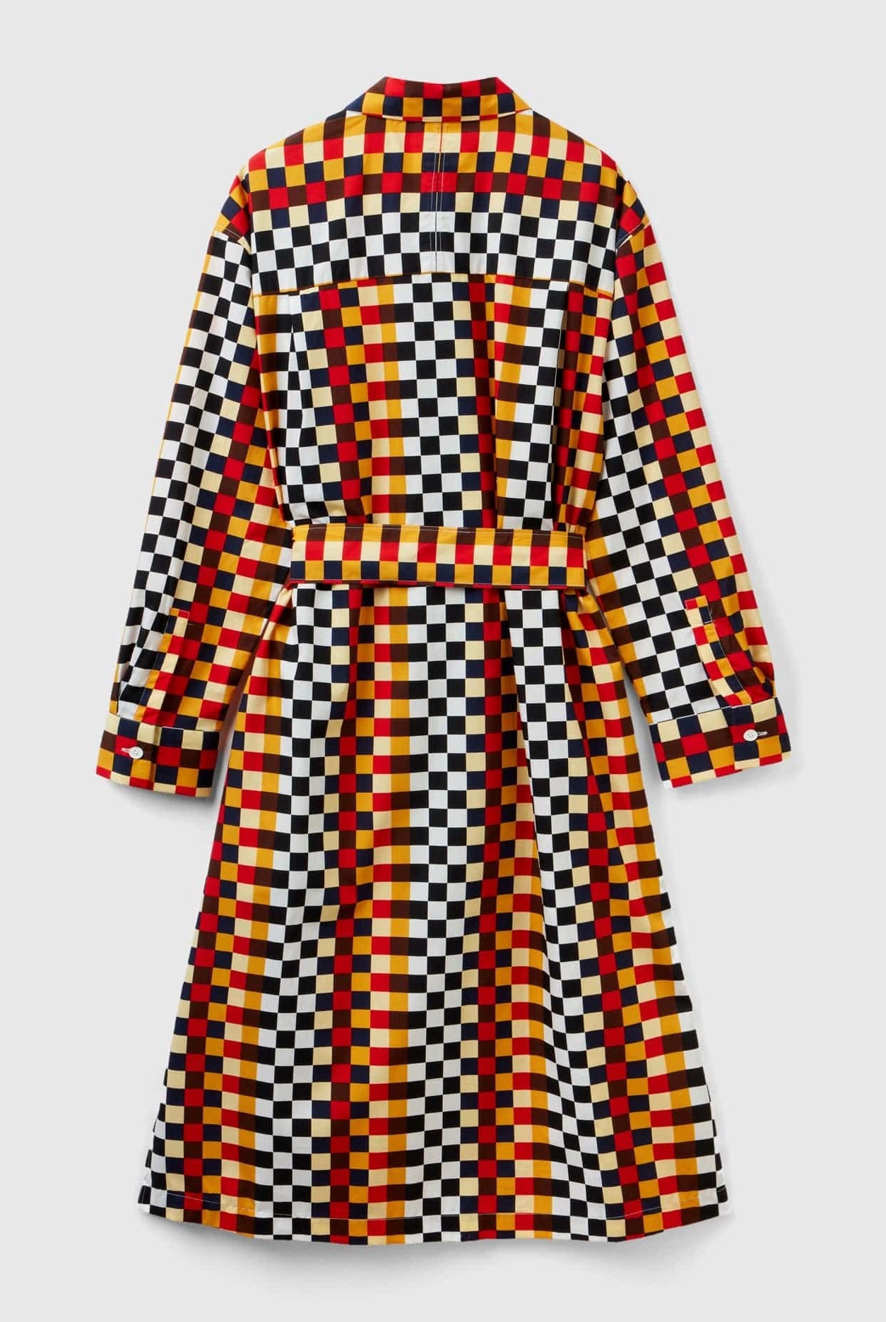 يونايتد كولورز اوف بينيتون فستان قصير مع زر على الجبهة وحزام خصر مجمع