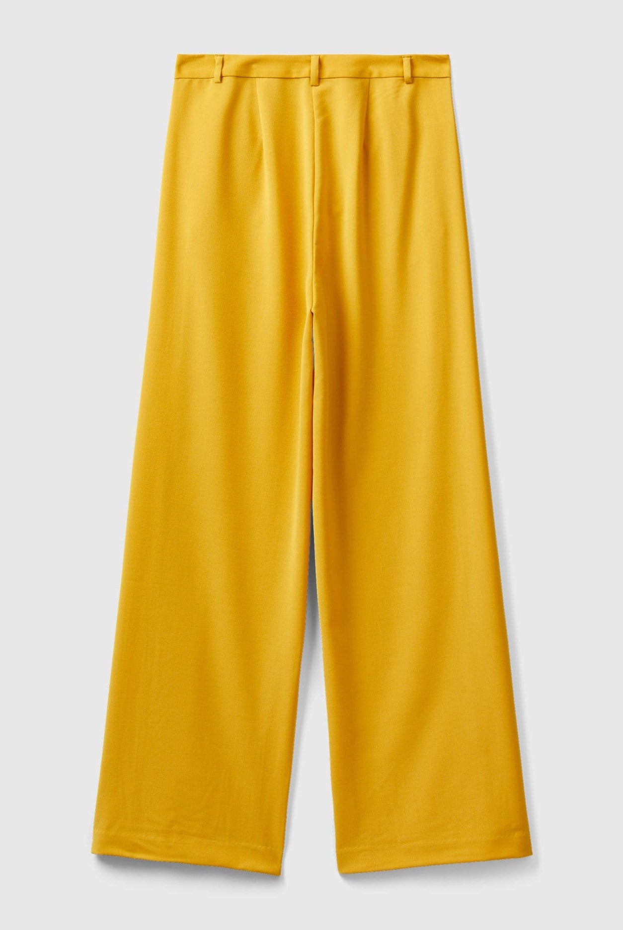 يونايتد كولورز اوف بينيتون بنطلون نسائي فضفاض بقصة ضيقة من الأسفل