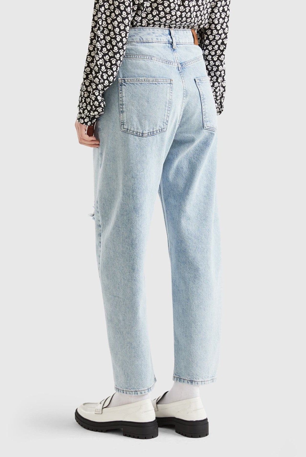 يونايتد كولورز اوف بينيتون بنطلون سادة واسع طويل نسائي