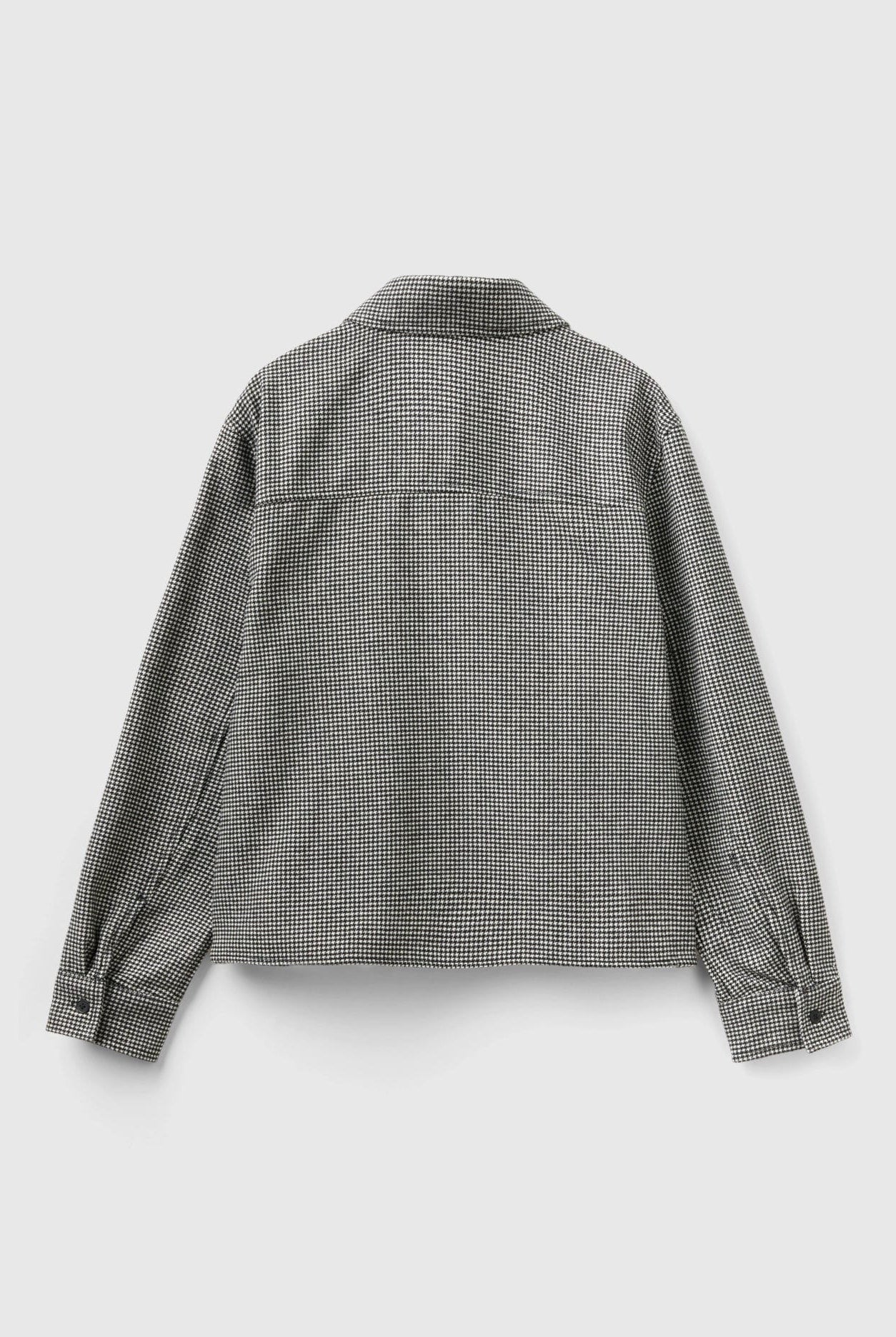 يونايتد كولورز اوف بينيتون قميص بنمط وأكمام طويلة بأزرار أمامية نسائي