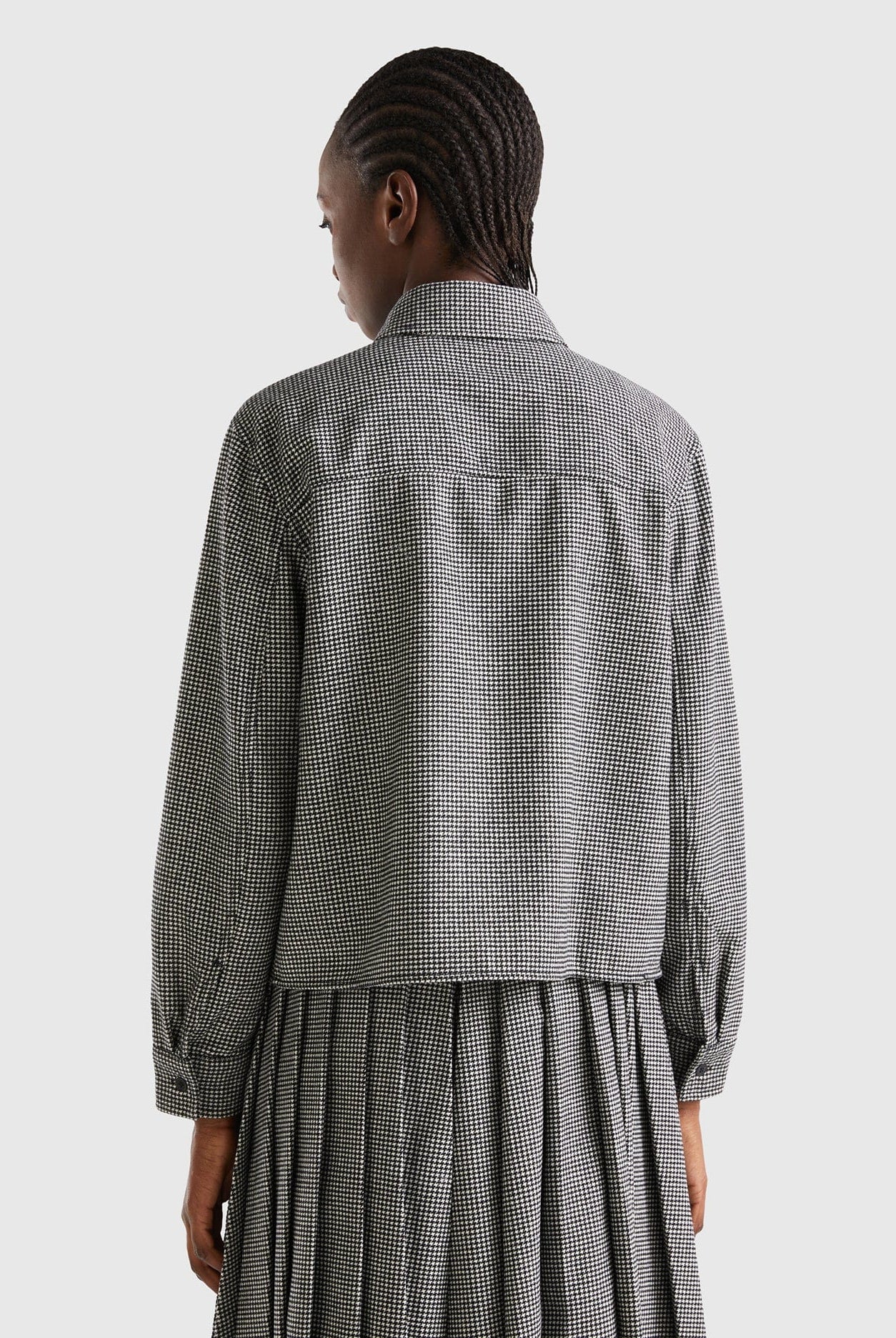 يونايتد كولورز اوف بينيتون قميص بنمط وأكمام طويلة بأزرار أمامية نسائي