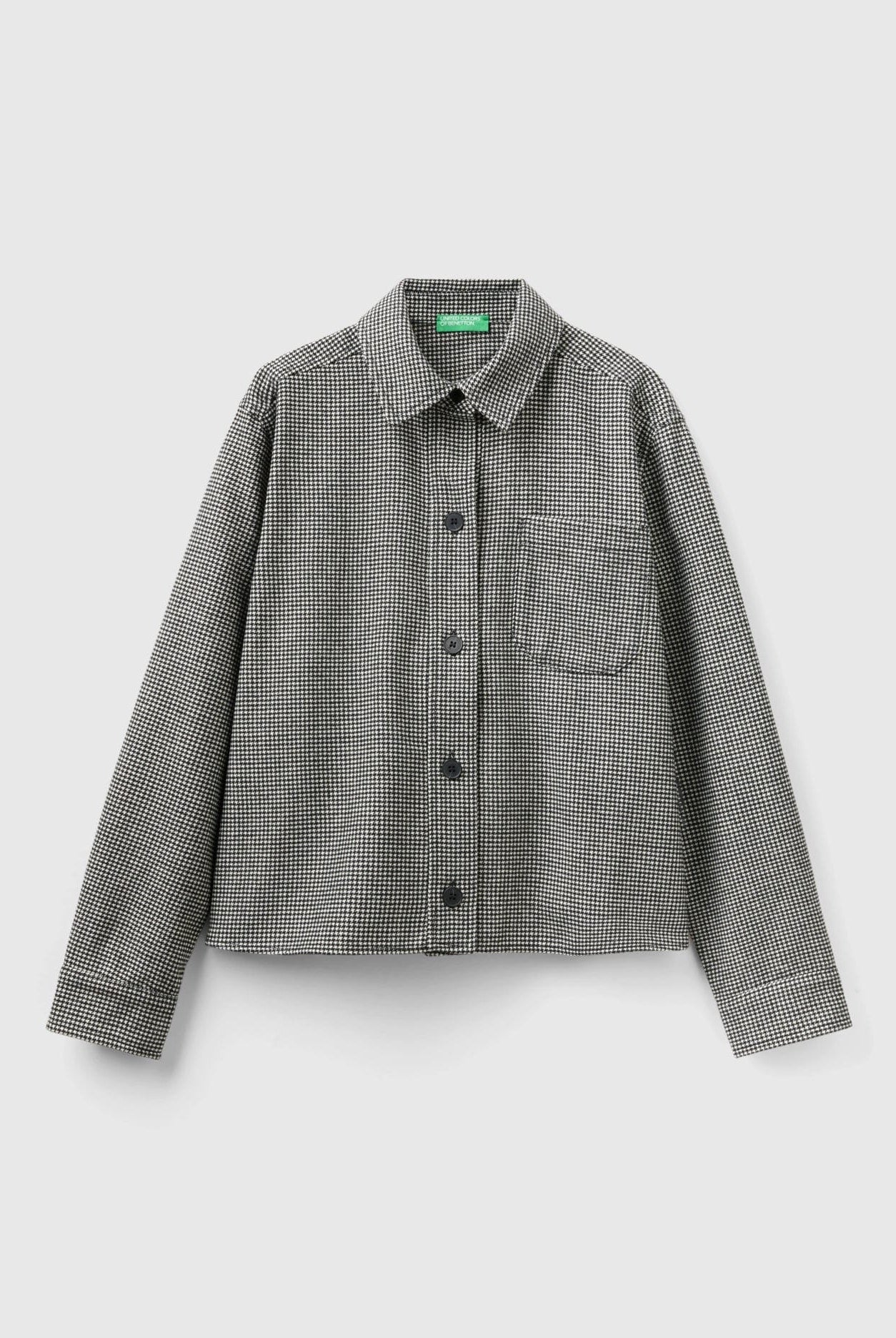 يونايتد كولورز اوف بينيتون قميص بنمط وأكمام طويلة بأزرار أمامية نسائي