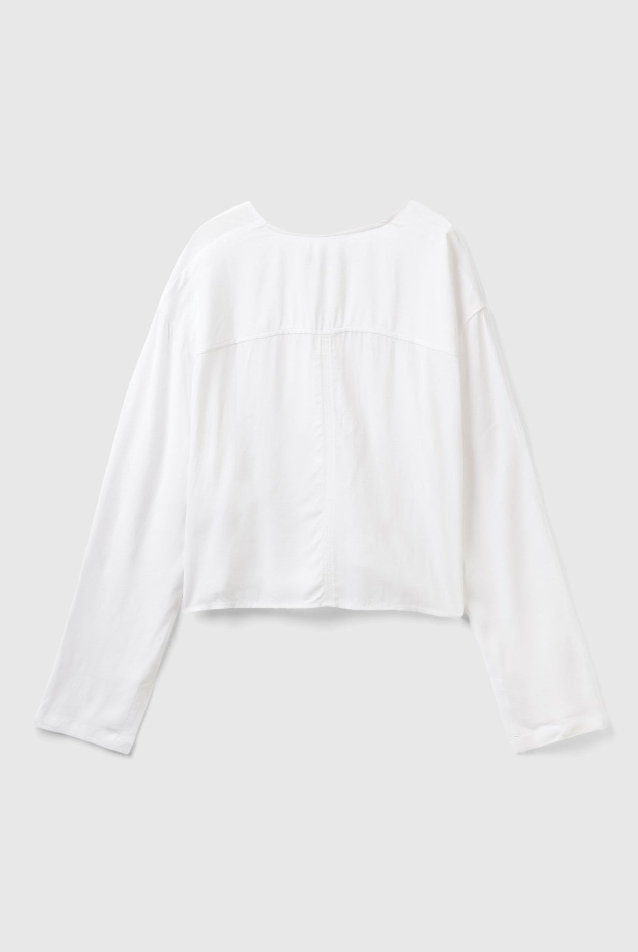 يونايتد كولورز اوف بينيتون بلوزة برقبة على شكل V كم طويل نسائي