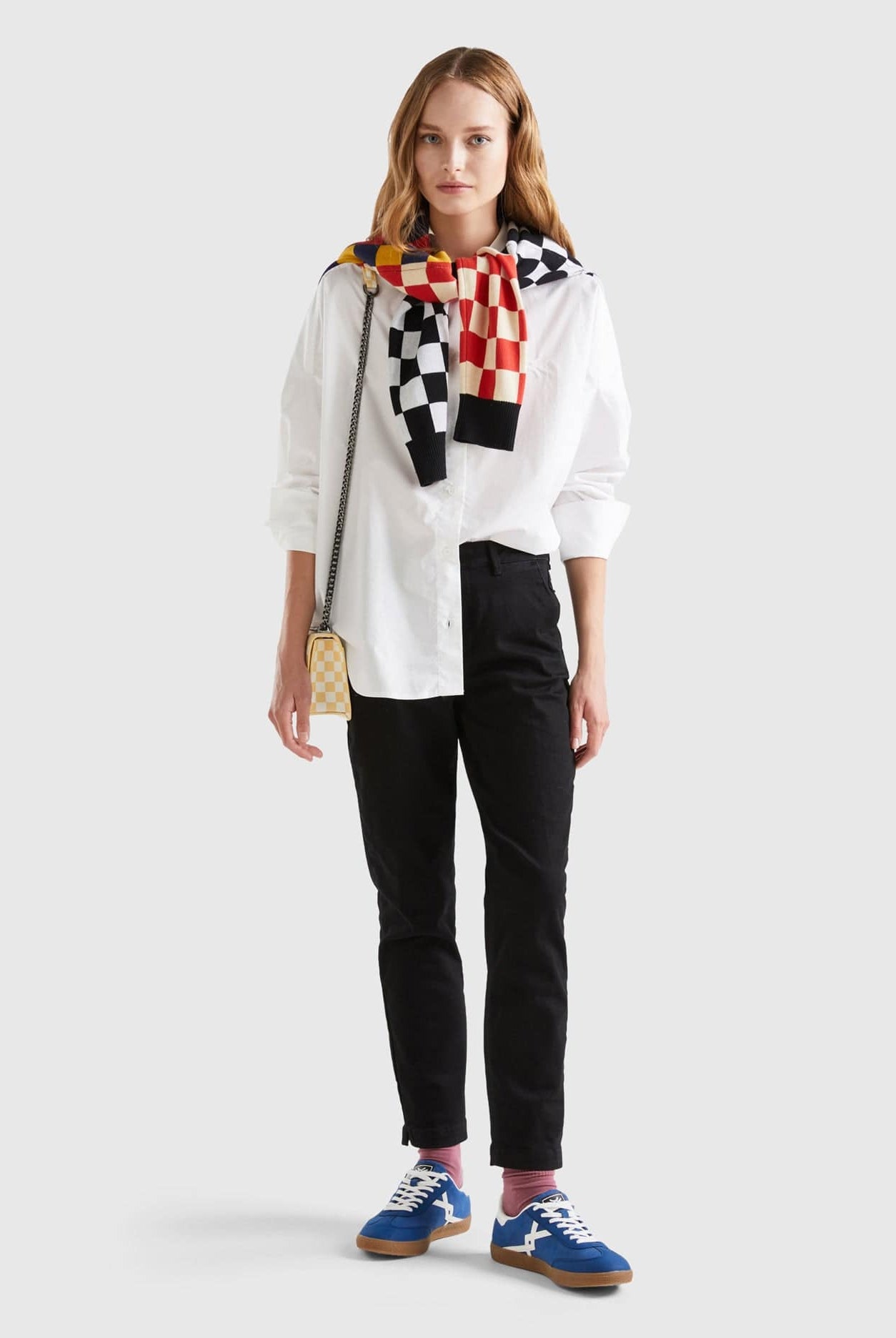 يونايتد كولورز اوف بينيتون قميص قطني كبير بأكمام طويلة