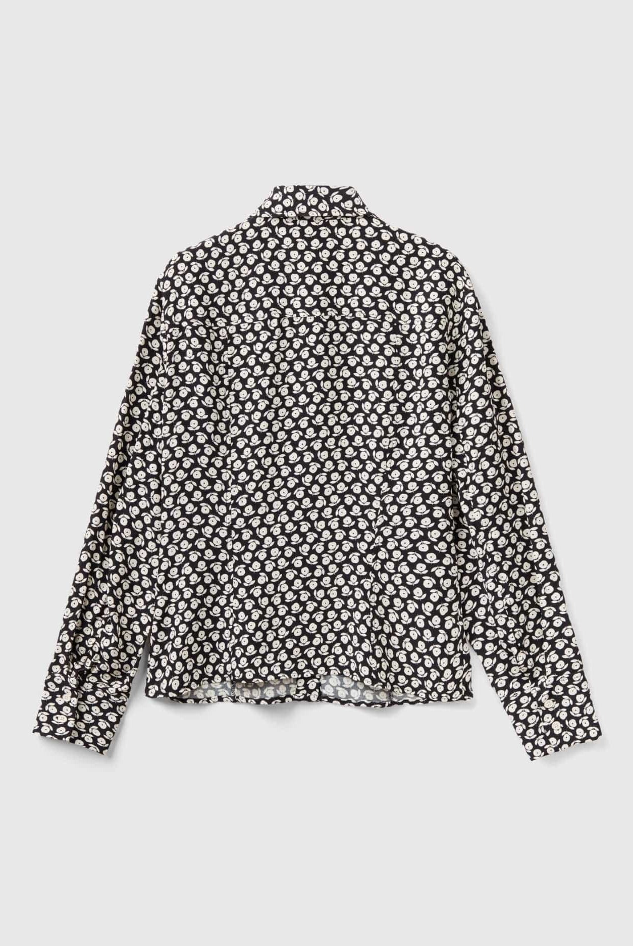 يونايتد كولورز اوف بينيتون قميص فيسكوز بنمط أزهار