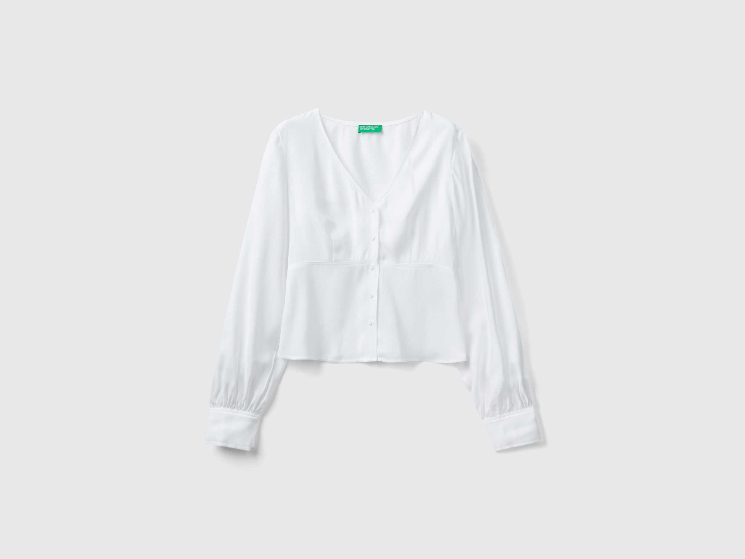 يونايتد كولورز اوف بينيتون قميص بياقة على شكل V من القطن الخالص بنسبة 100% نسائي