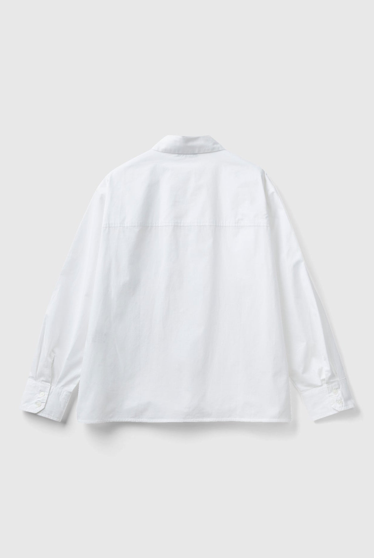 يونايتد كولورز اوف بينيتون قميص نسائي بجيوب وشقوق