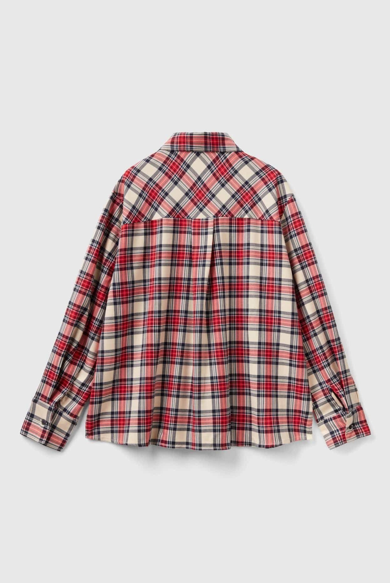 يونايتد كولورز اوف بينيتون قميص من مزيج الفسكوز بنقشة الكاروهات كم طويل رجالي