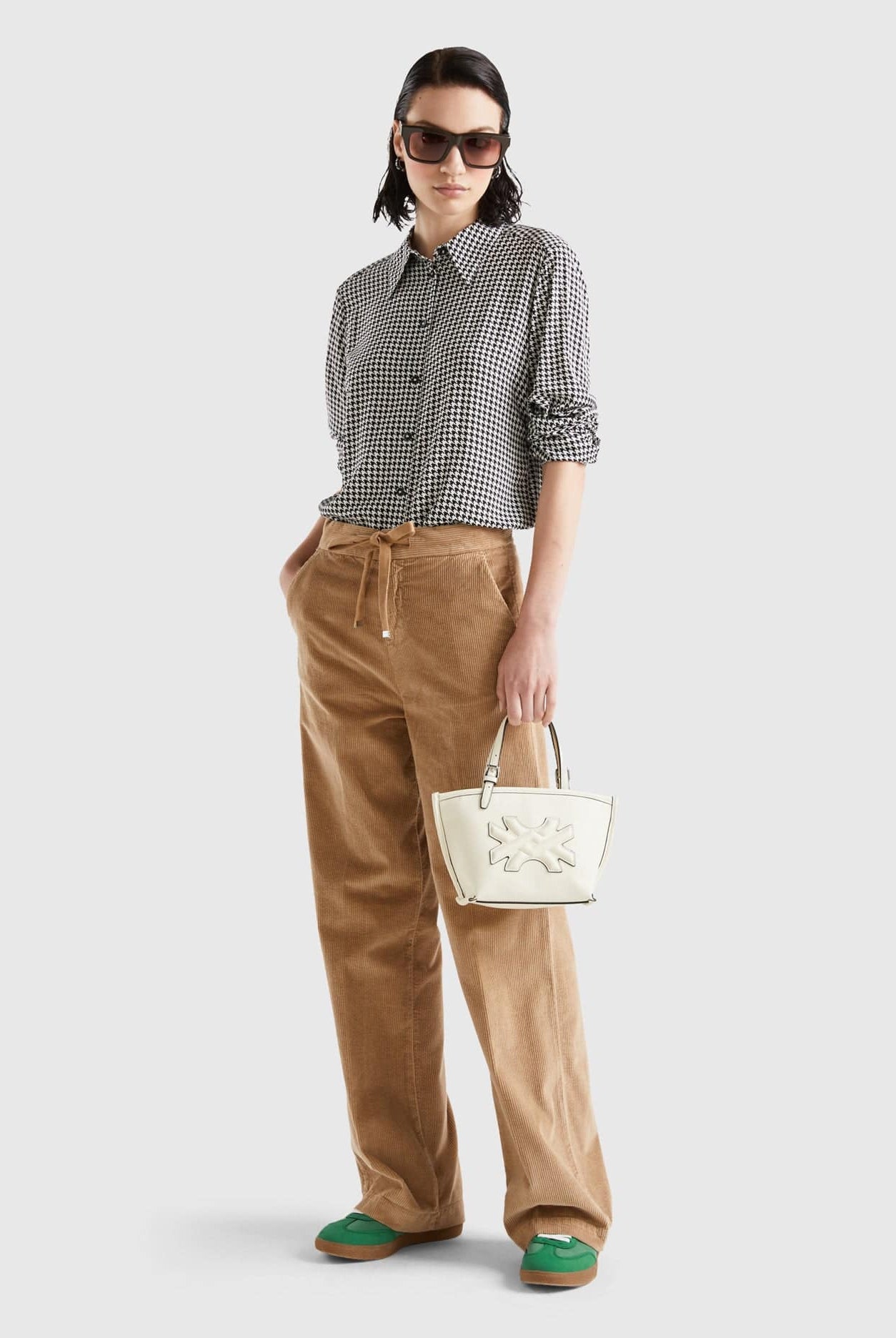 يونايتد كولورز اوف بينيتون قميص نسائي منقوش من الفسكوز