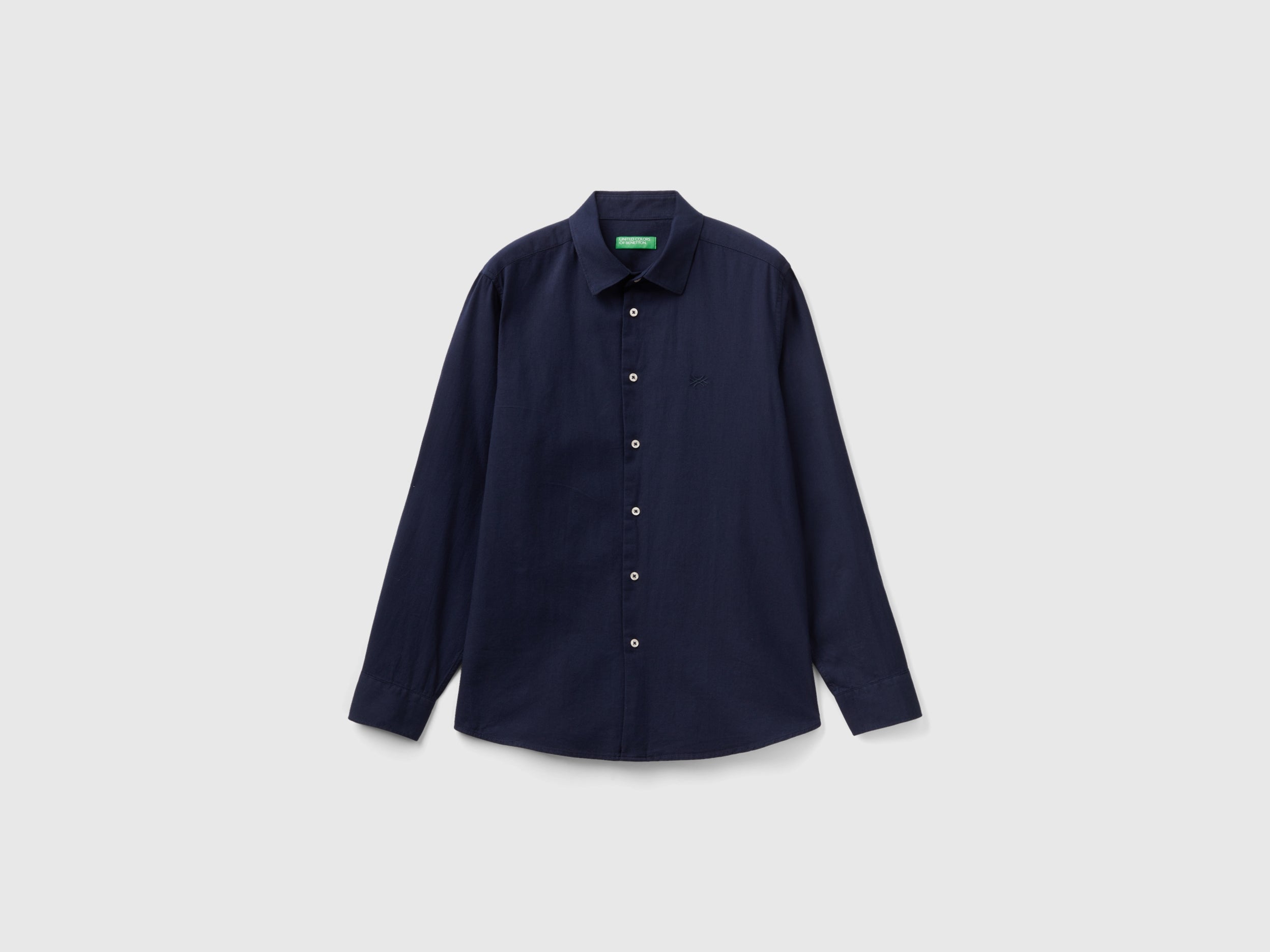 يونايتد كولورز اوف بينيتون قميص رجالي قصه واسعه من الاسفل