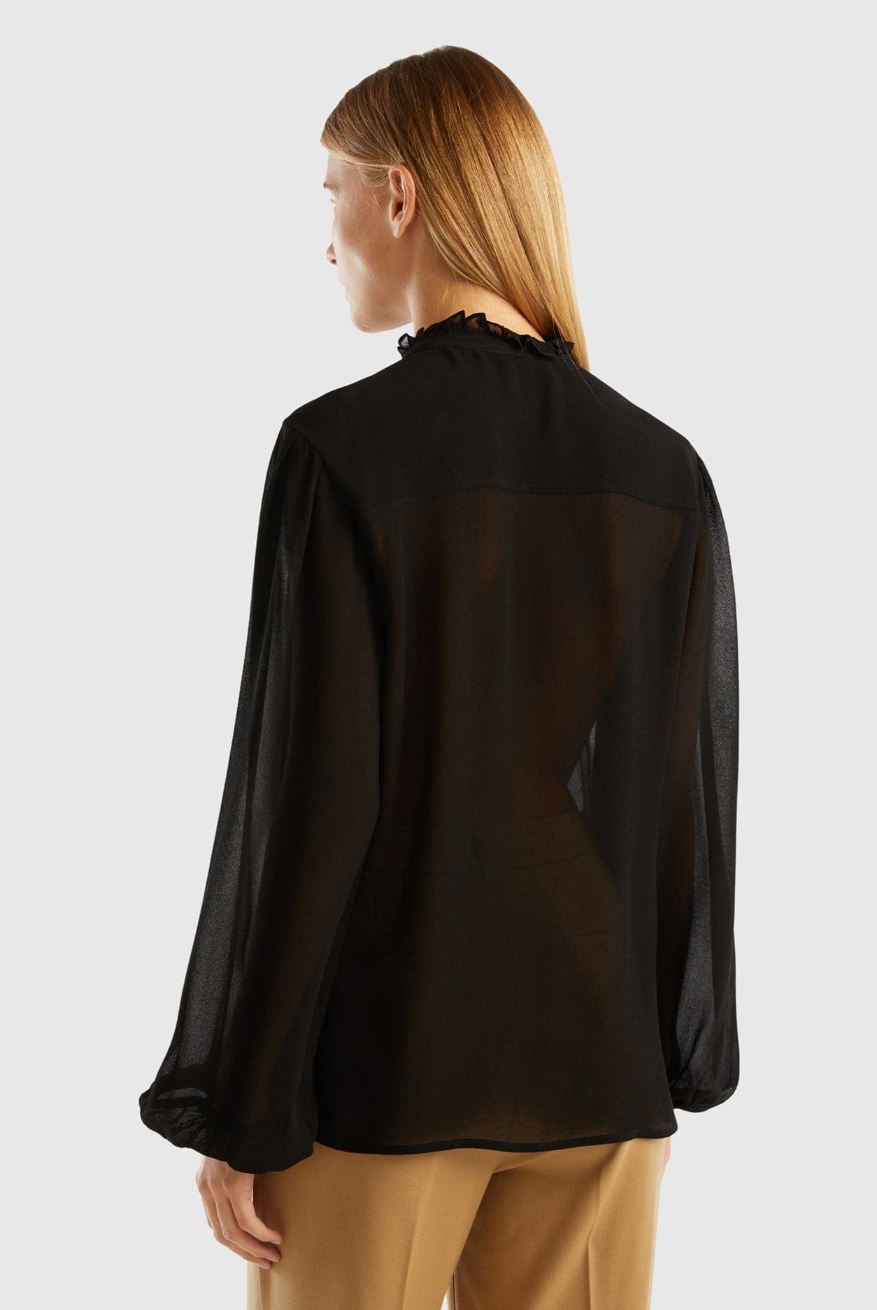 يونايتد كولورز اوف بينيتون قميص نسائي ياقة بكرانيش