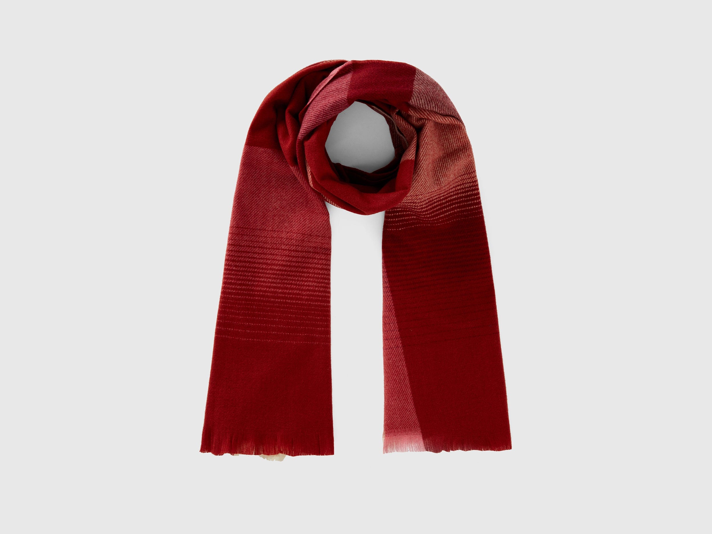 يونايتد كولورز اوف بينيتون وشاح منسوج مخطط نسائي