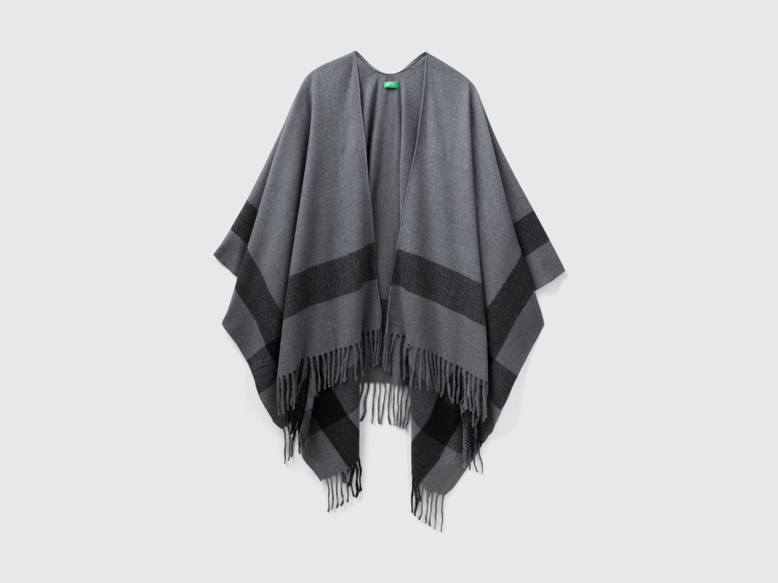 يونايتد كولورز اوف بينيتون قبعة كاب وردي ناعم بخطوط