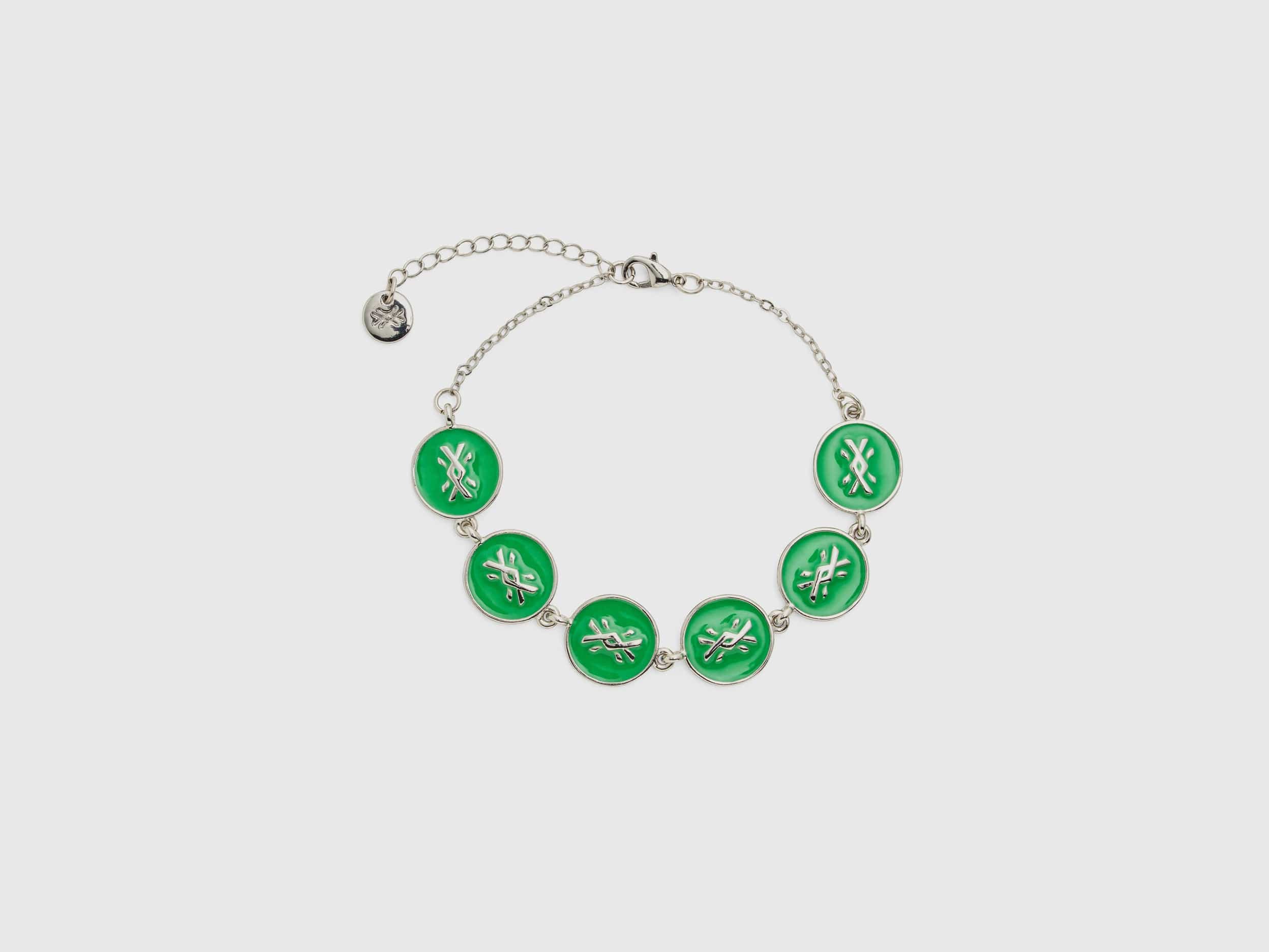 يونايتد كولورز اوف بينيتون سوار فضي مع قلاده خضراء