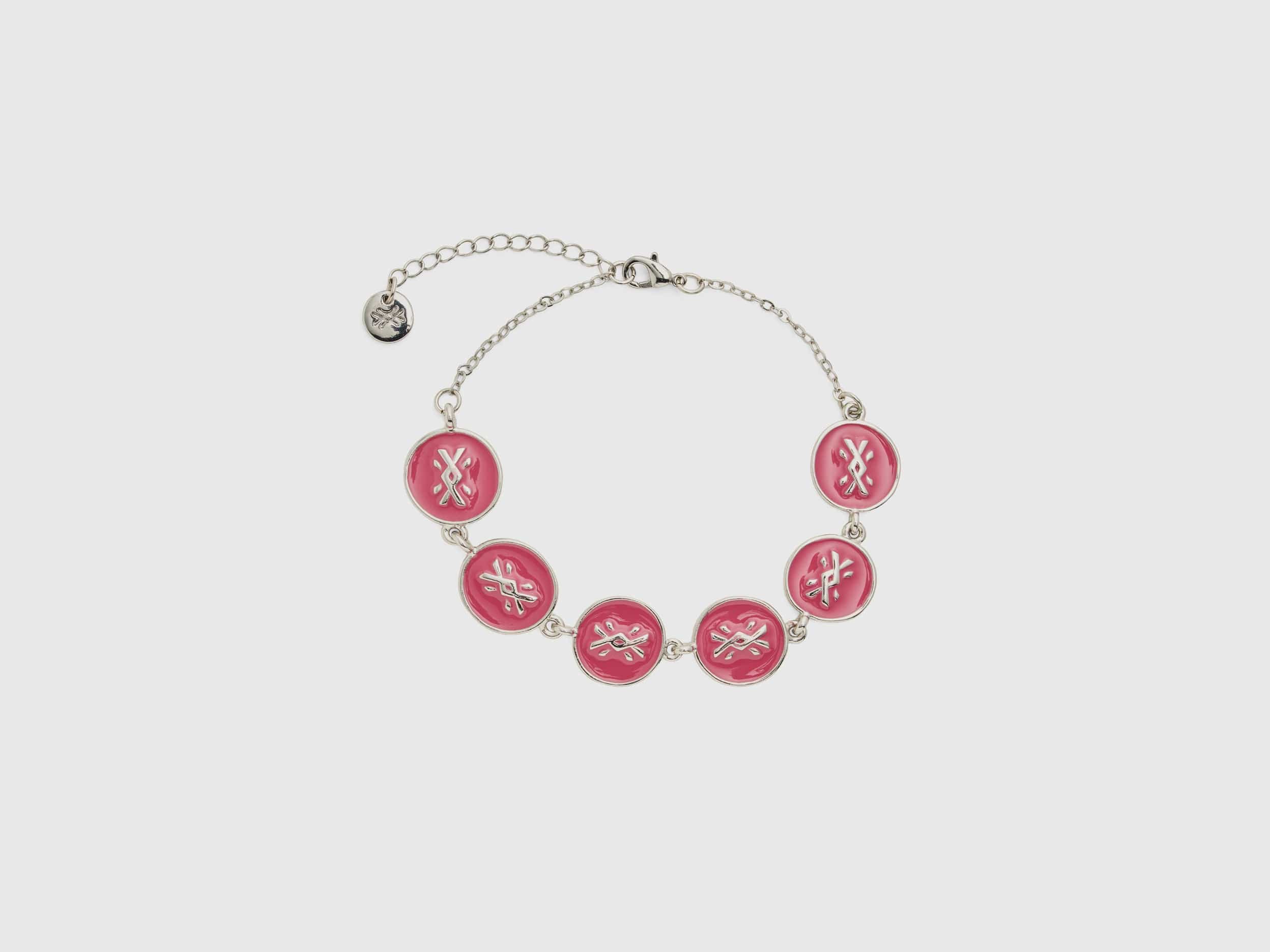 يونايتد كولورز اوف بينيتون سوار فضي مع قلاده خضراء