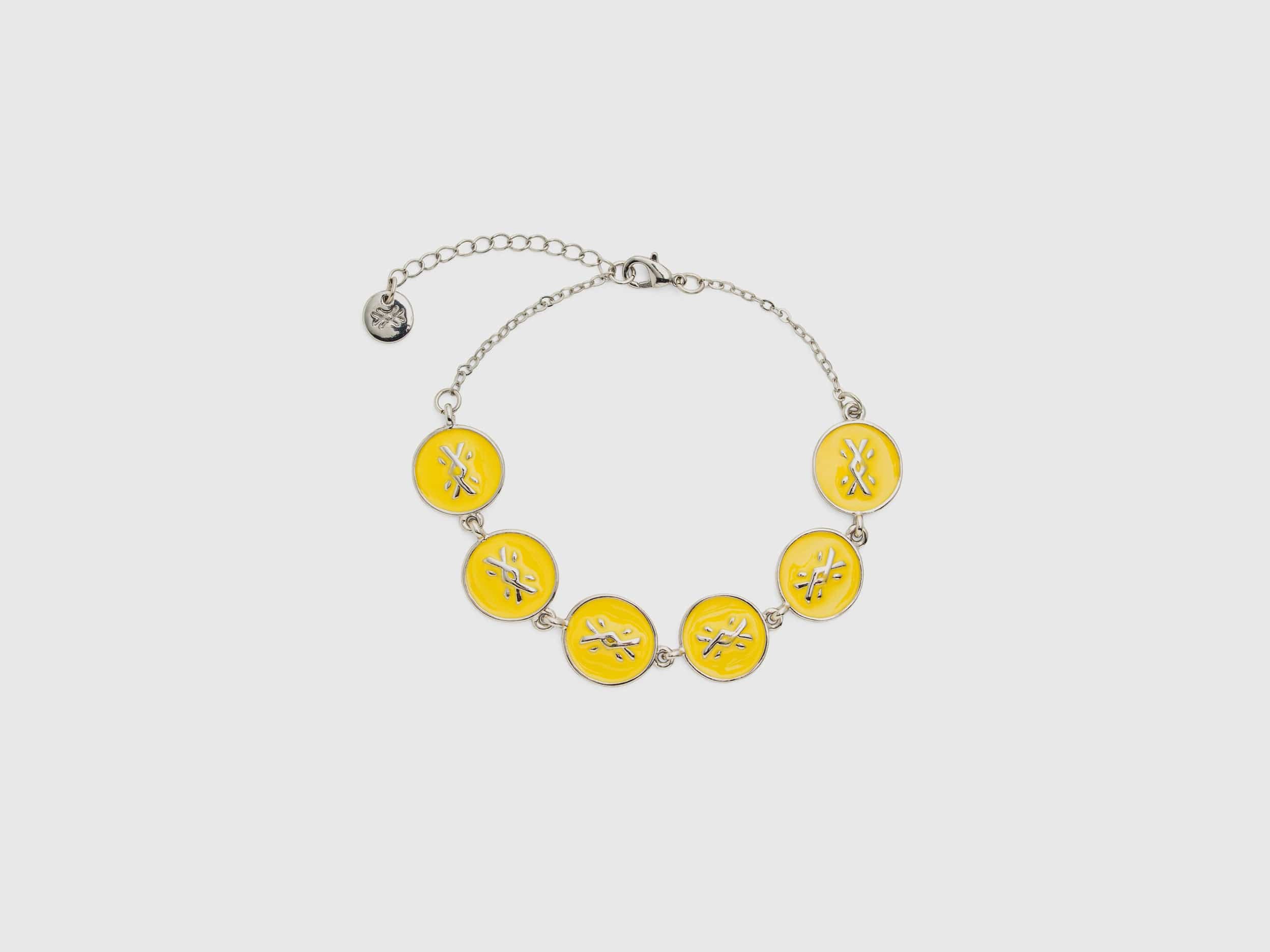 يونايتد كولورز اوف بينيتون سوار فضي مع قلاده خضراء