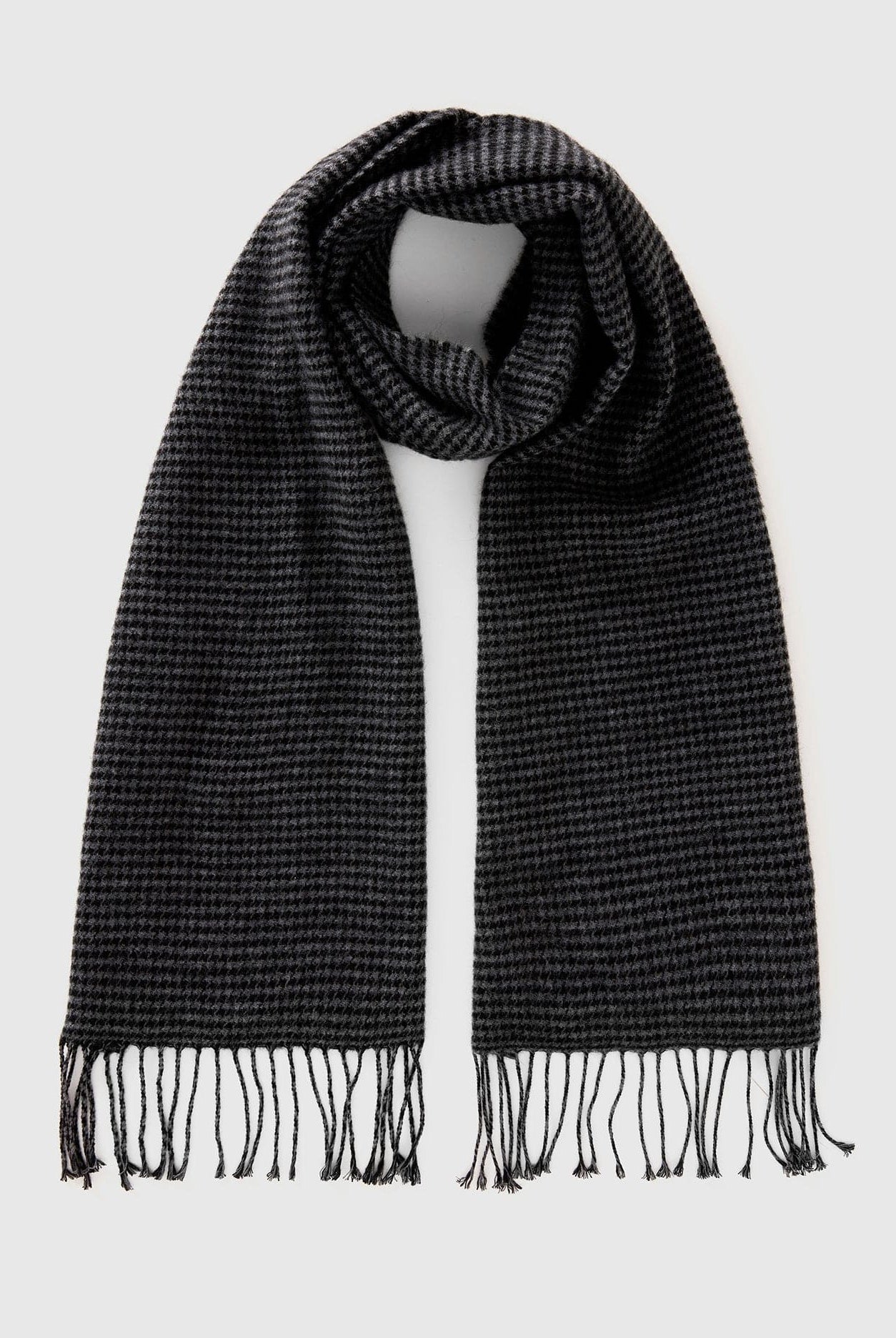 يونايتد كولورز اوف بينيتون شال بنمط عش النمل بخيوط