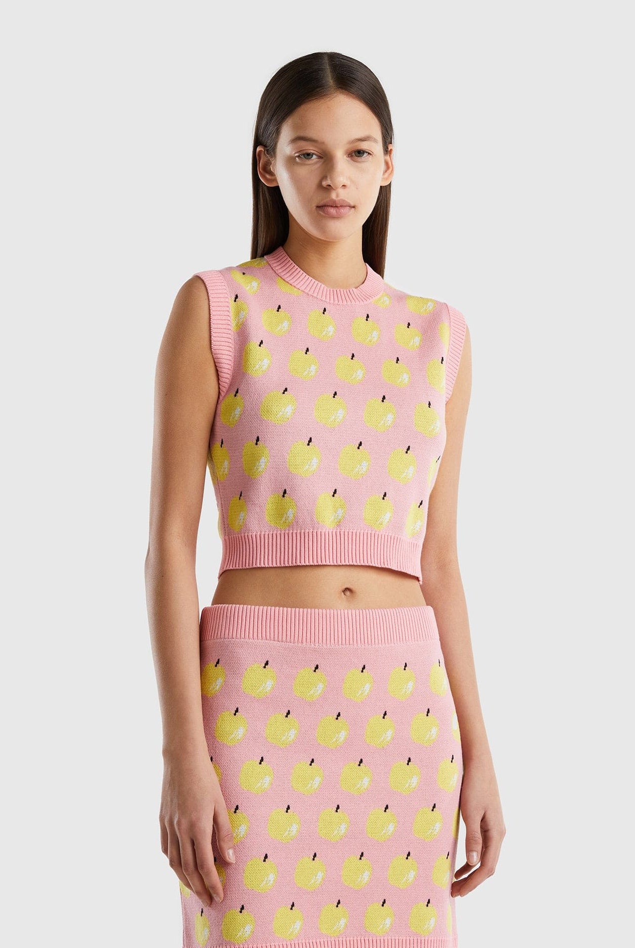 يونايتد كولورز اوف بينيتون بلوفر بنقشة فواكه كروب كت نسائي