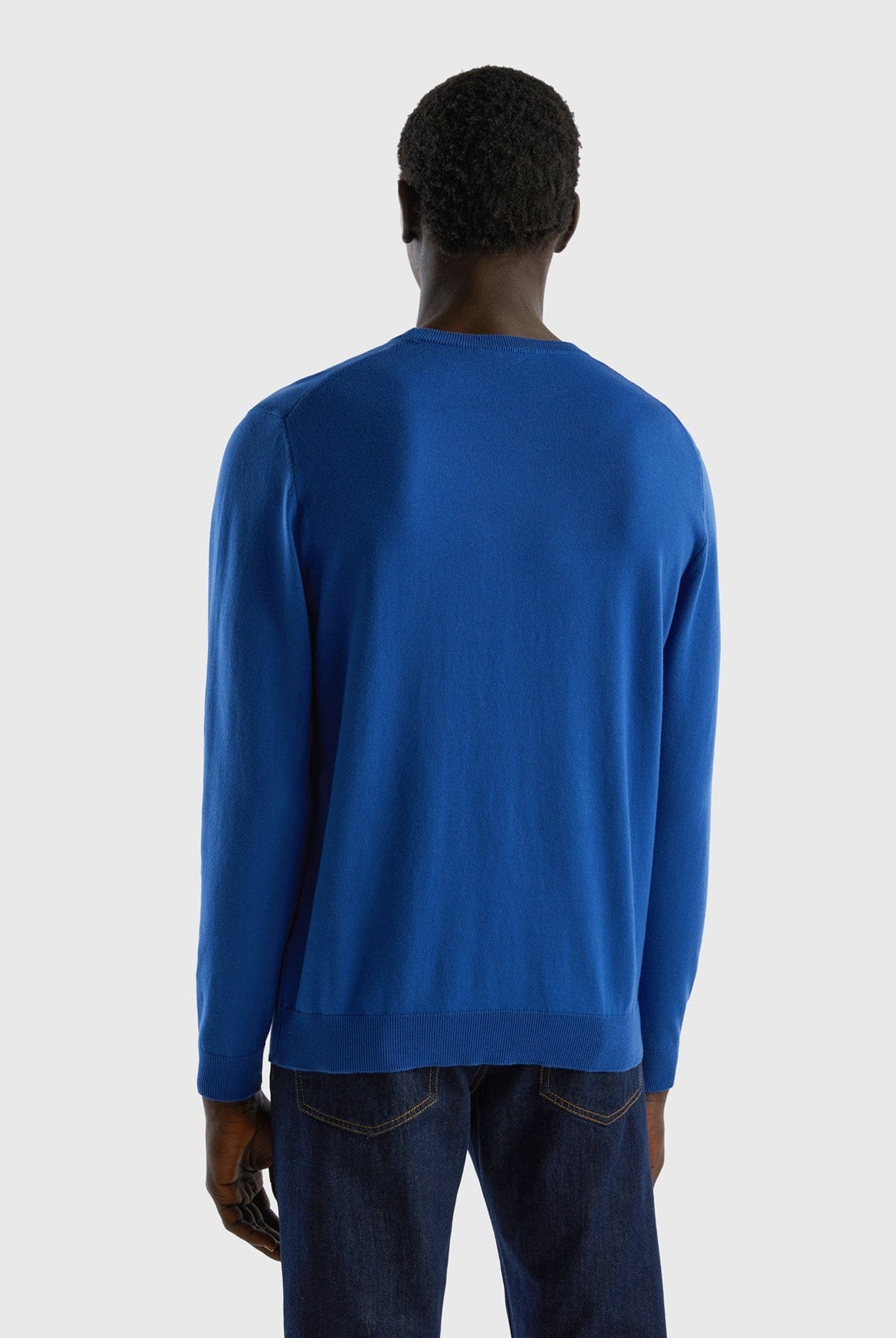 يونايتد كولورز اوف بينيتون بلوفر برقبة دائرية من القطن الخالص بنسبة 100% رجالي