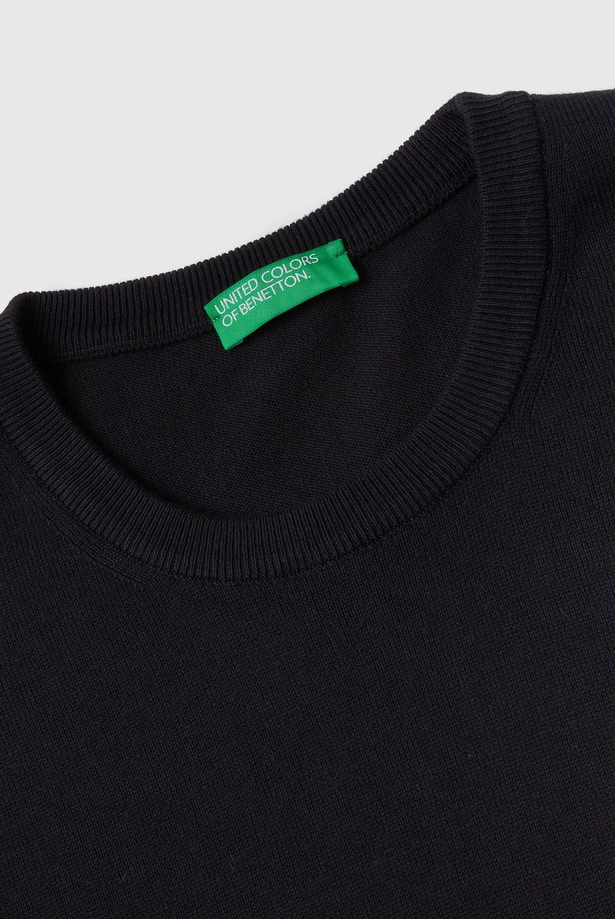 يونايتد كولورز اوف بينيتون بلوفر برقبة دائرية من القطن الخالص بنسبة 100% رجالي