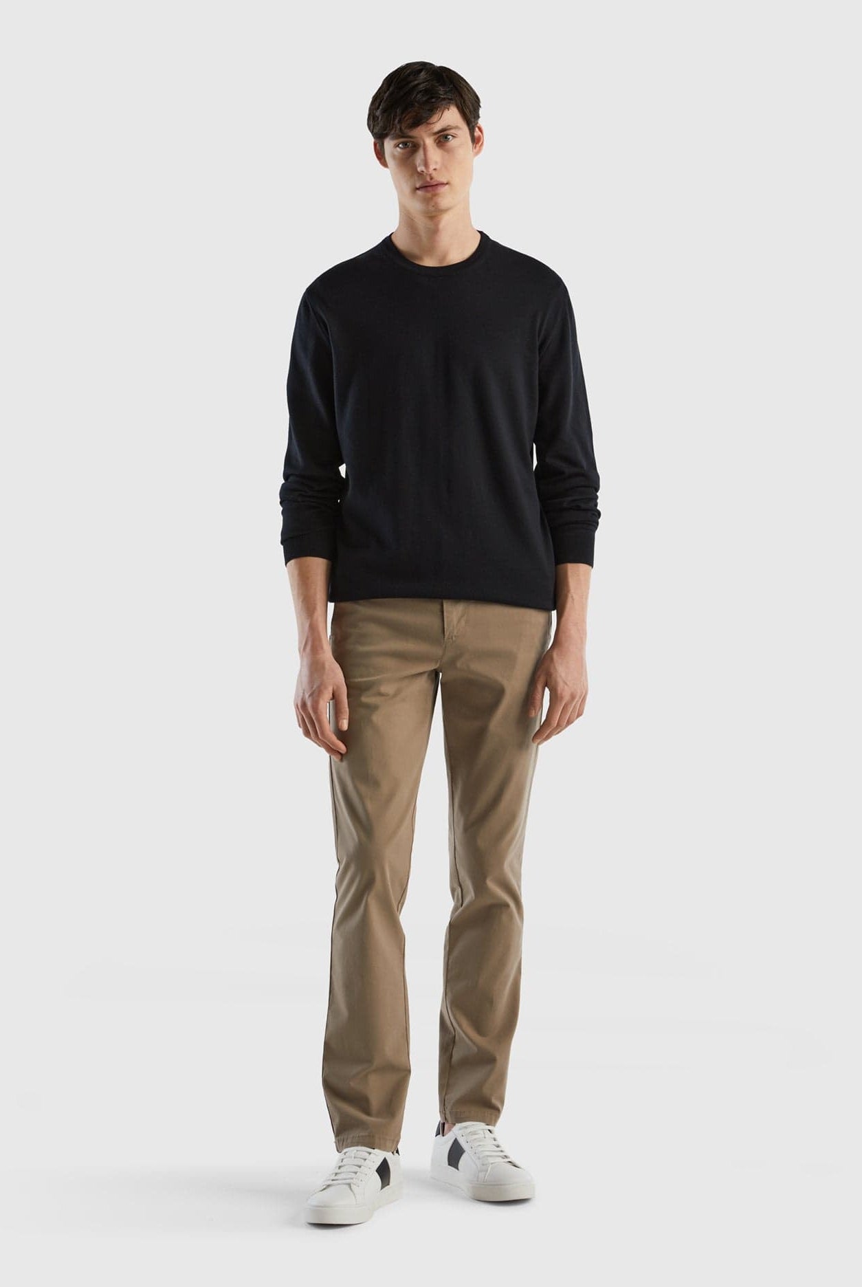 يونايتد كولورز اوف بينيتون بلوفر برقبة دائرية من القطن الخالص بنسبة 100% رجالي